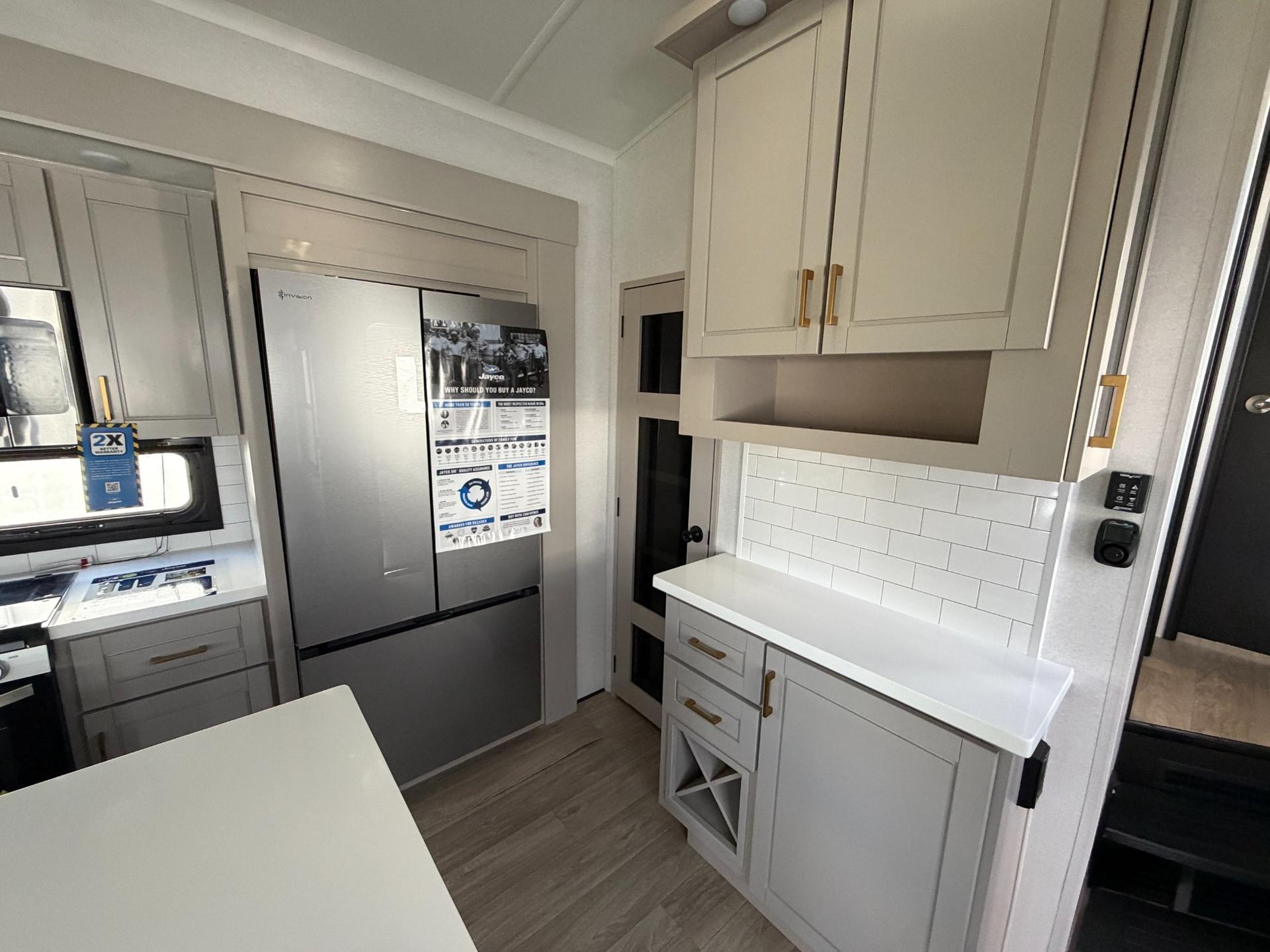 2027 Jayco 2027 Jayco North Point - thumbnail 17