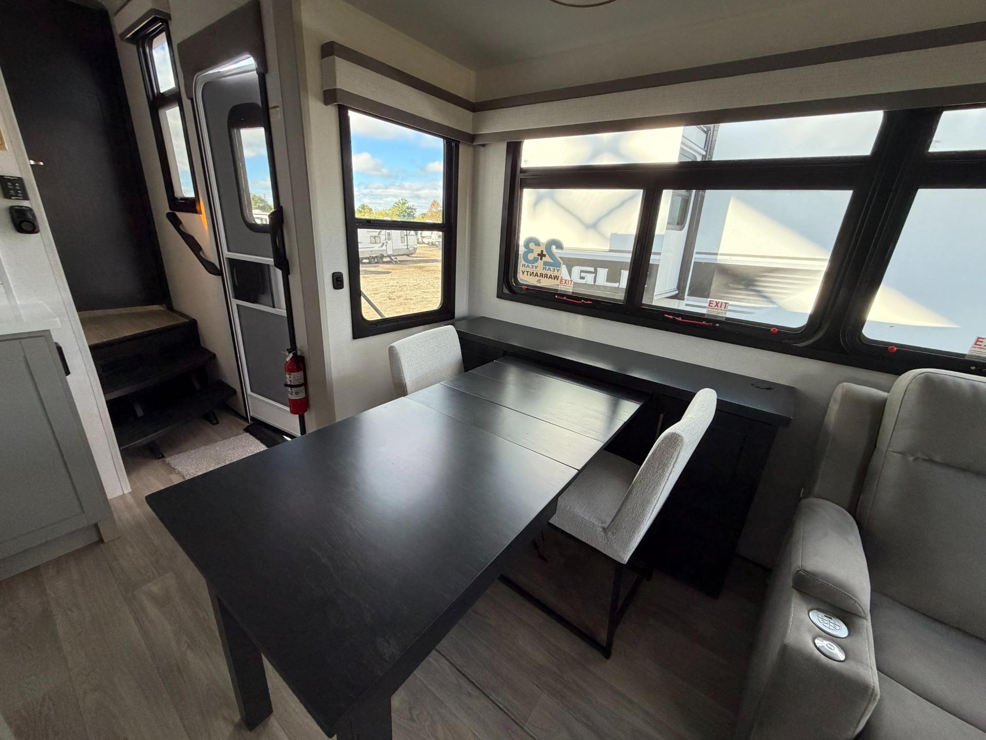 2027 Jayco 2027 Jayco North Point - thumbnail 19