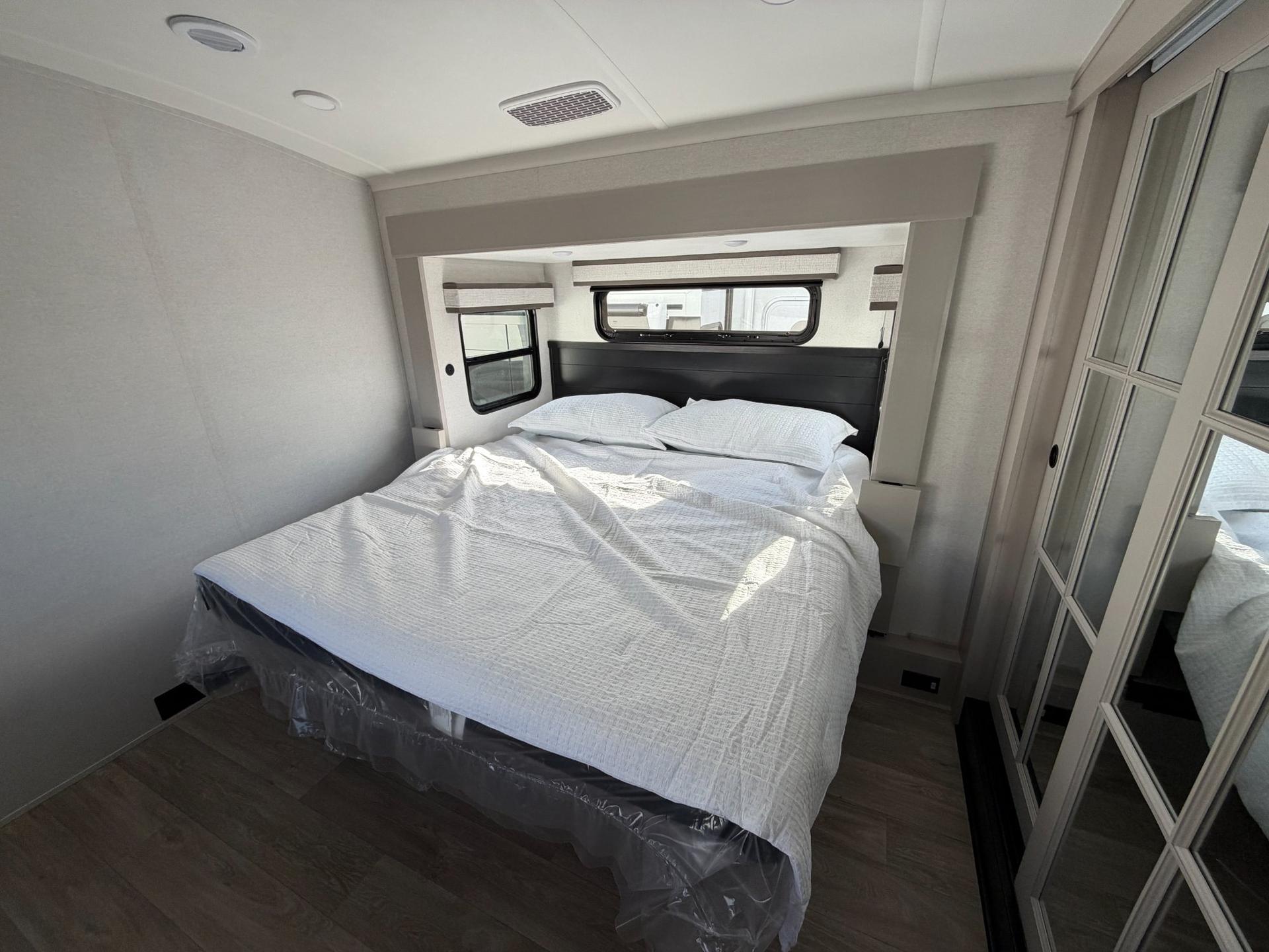 2027 Jayco 2027 Jayco North Point - thumbnail 23
