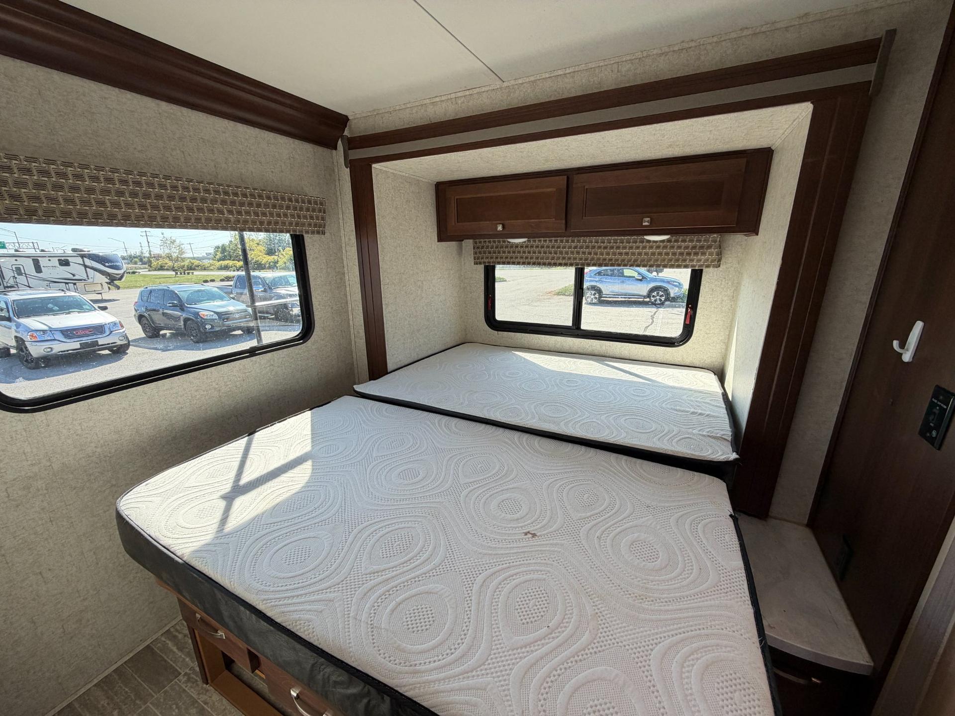 2019 Forest River 2019 Forest River SUNSEEKER LE - thumbnail 17