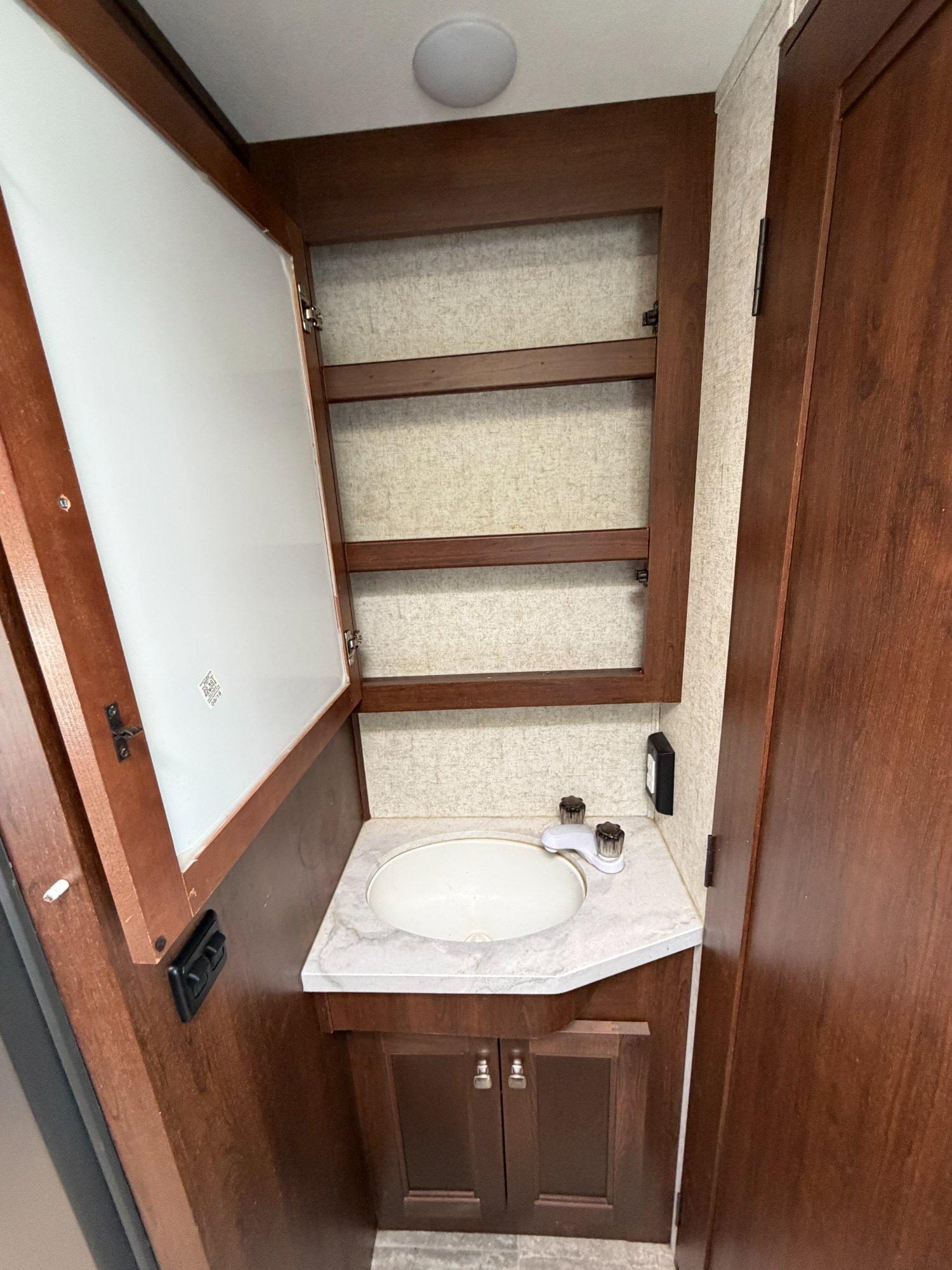 2019 Forest River 2019 Forest River SUNSEEKER LE - thumbnail 19