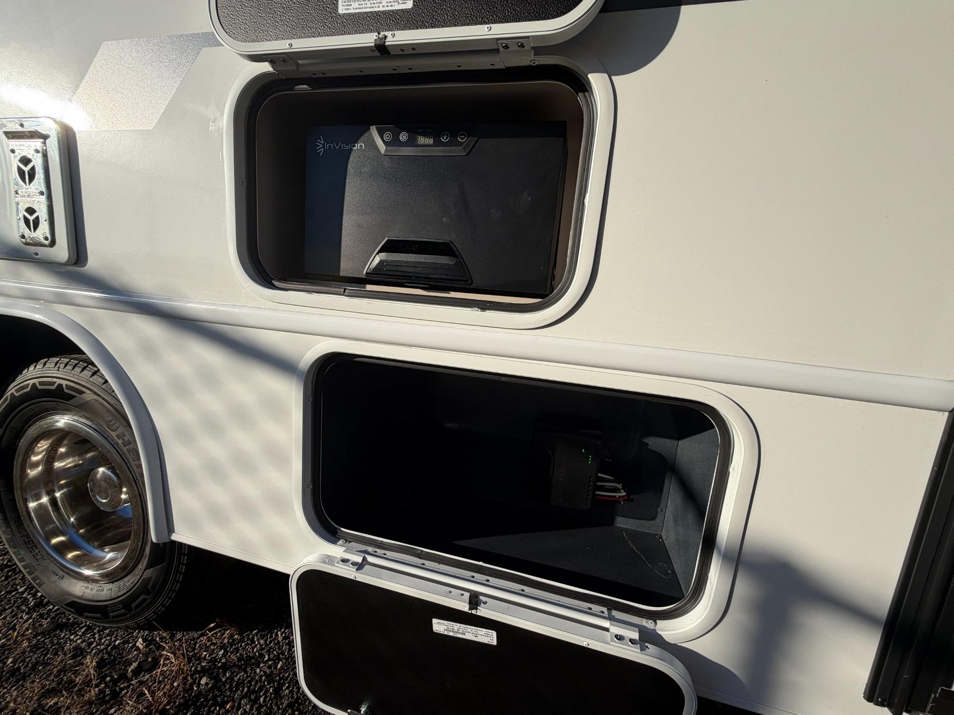 2027 Jayco 2027 Jayco REDHAWK - thumbnail 4
