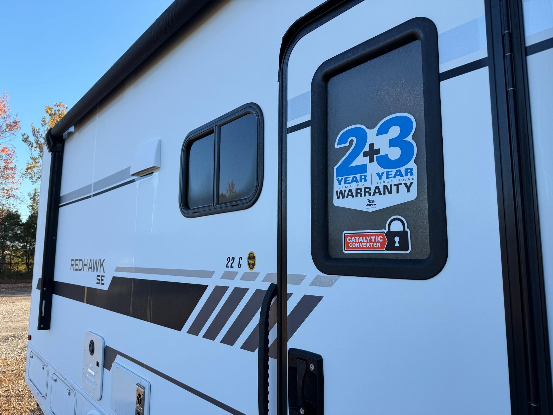 2027 Jayco 2027 Jayco Redhawk SE - thumbnail 3