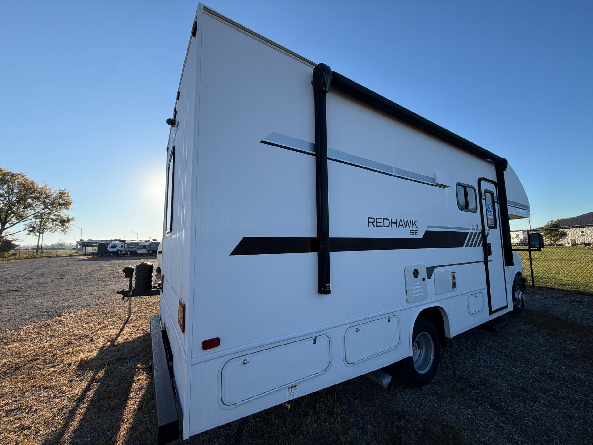 2027 Jayco 2027 Jayco Redhawk SE - thumbnail 4