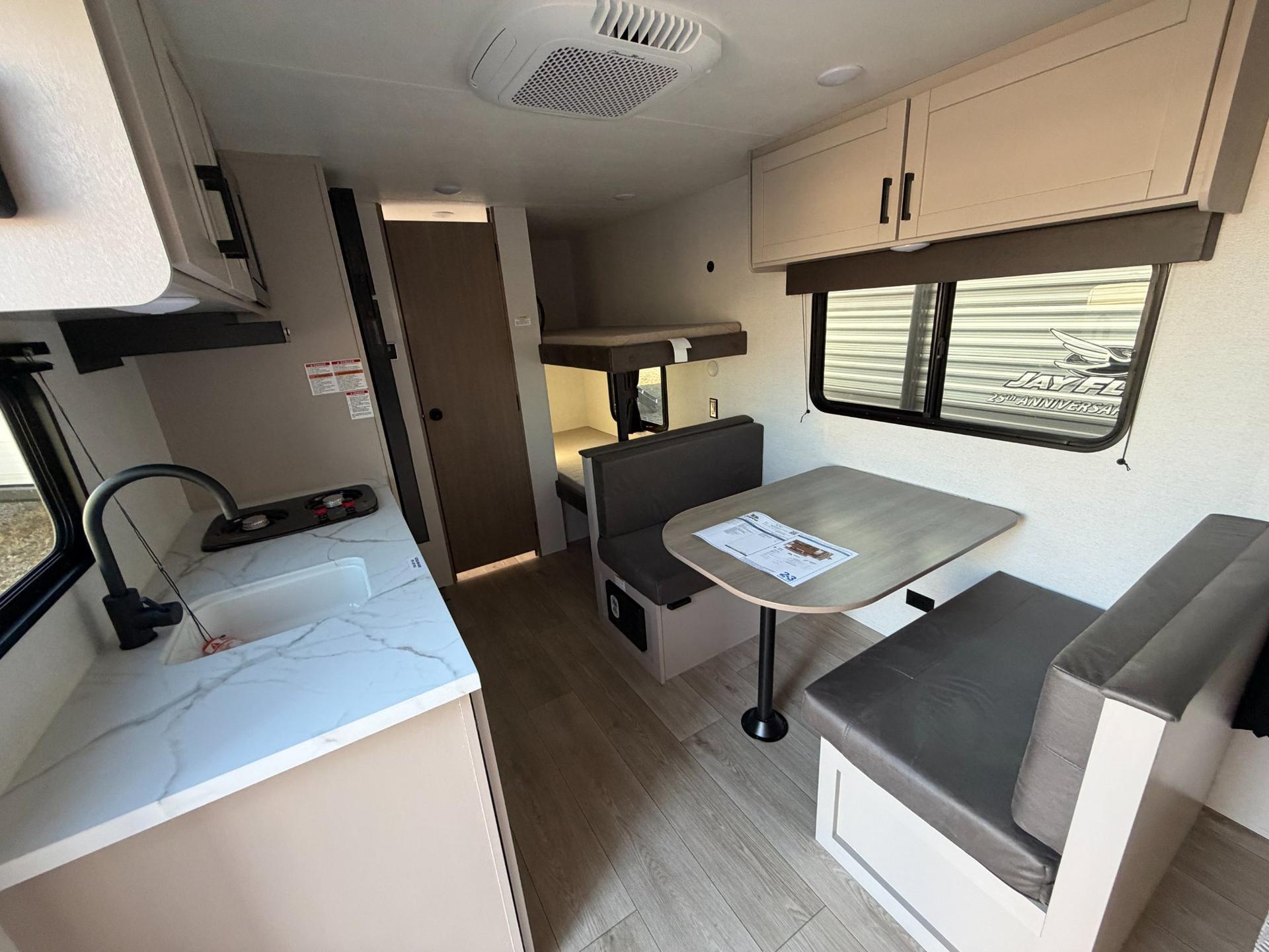 2027 Jayco 2027 Jayco Jay Flight - thumbnail 7