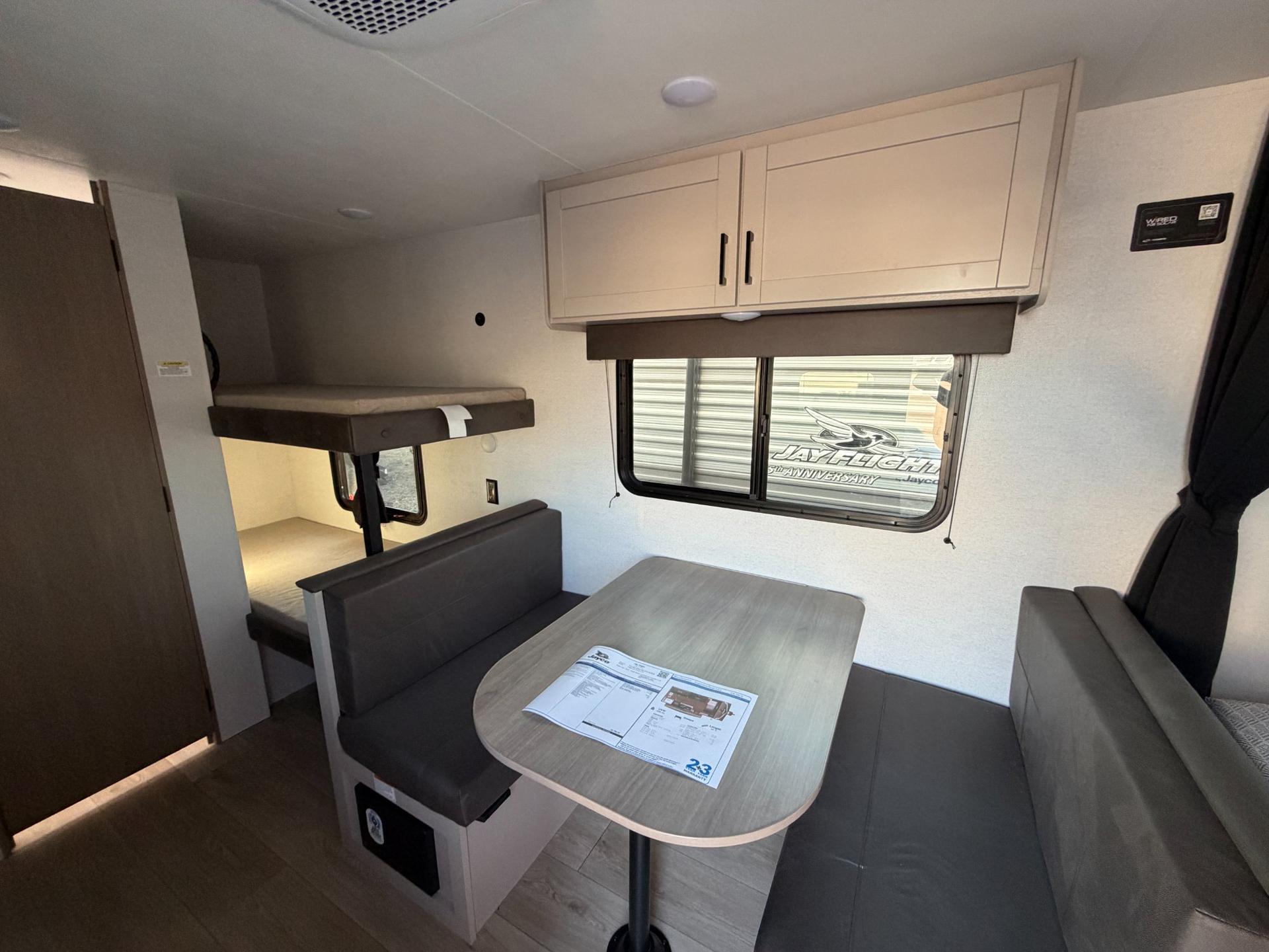 2027 Jayco 2027 Jayco Jay Flight - thumbnail 10