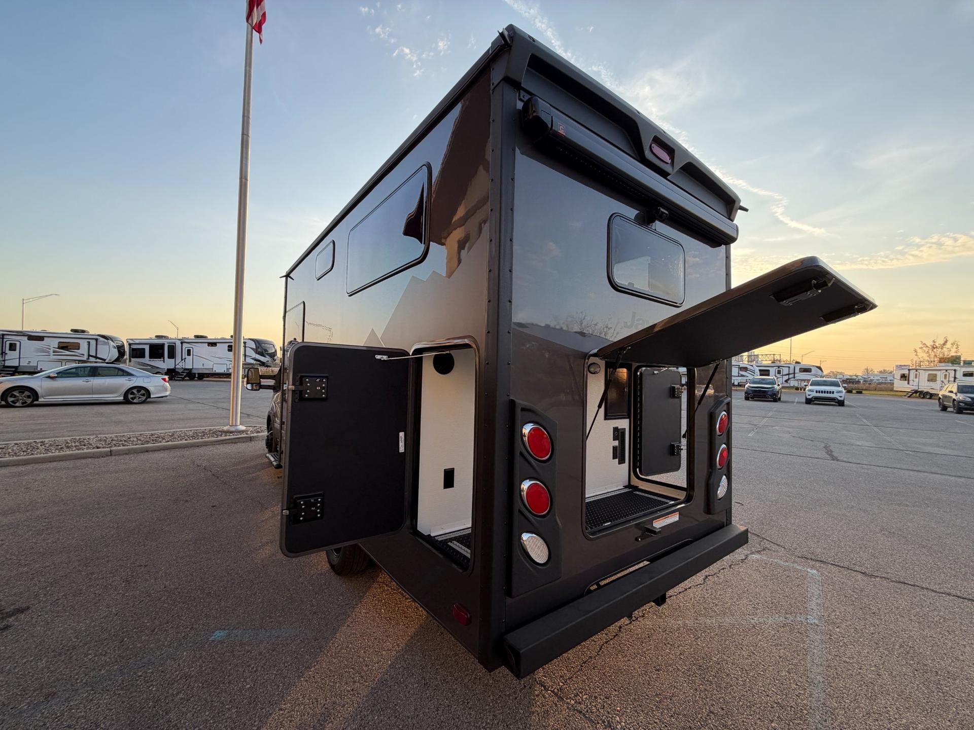2027 Jayco 2027 Jayco Granite Ridge - thumbnail 9