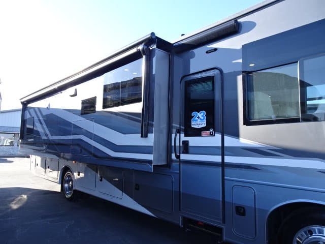 2026 Jayco 2026 Jayco Precept - thumbnail 4