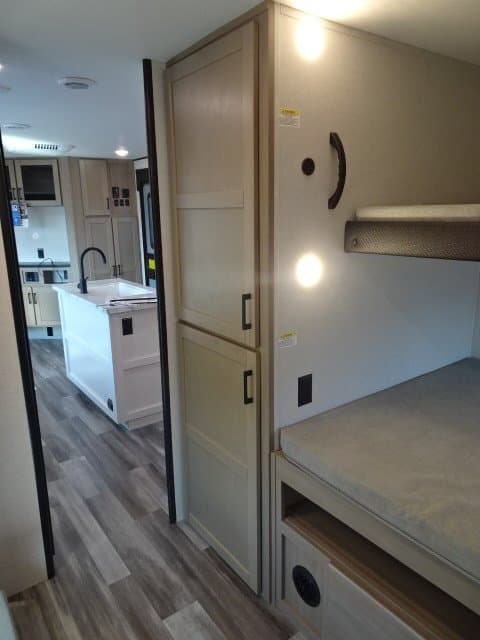 2026 Jayco 2026 Jayco Jay Flight SLX - thumbnail 36