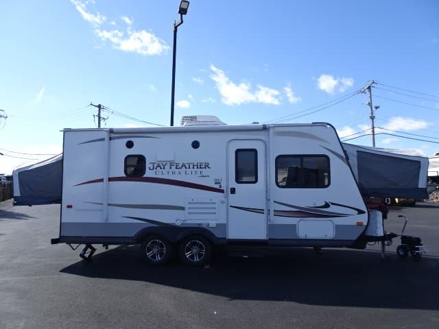 2014 Jayco 2014 Jayco Jay Feather Ultra Lite Series - thumbnail 2