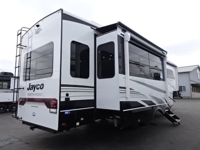 2026 Jayco 2026 Jayco North Point - thumbnail 3