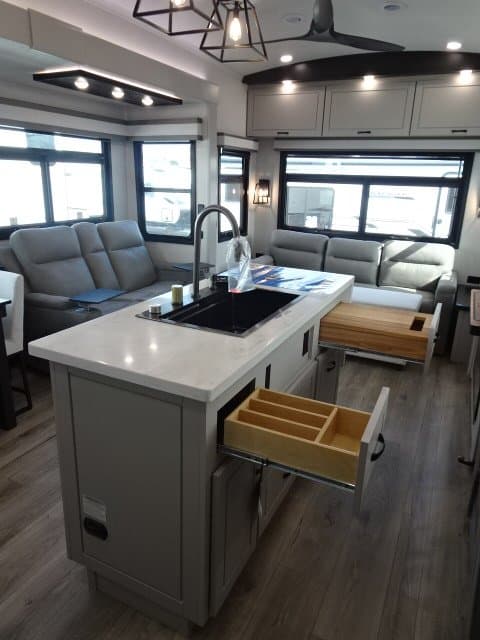 2026 Jayco 2026 Jayco North Point - thumbnail 32