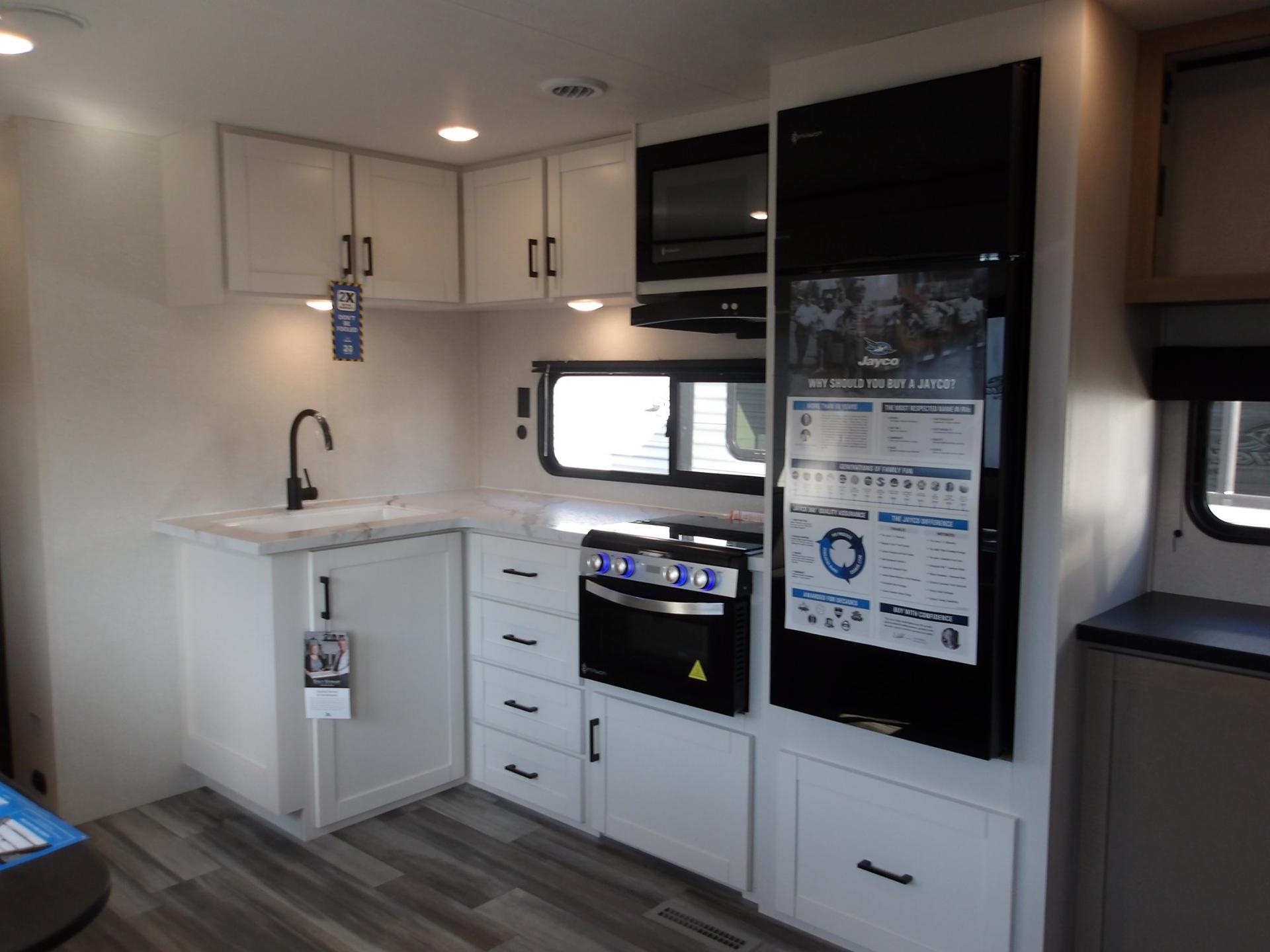 2026 Jayco 2026 Jayco Jay Flight SLX - thumbnail 14