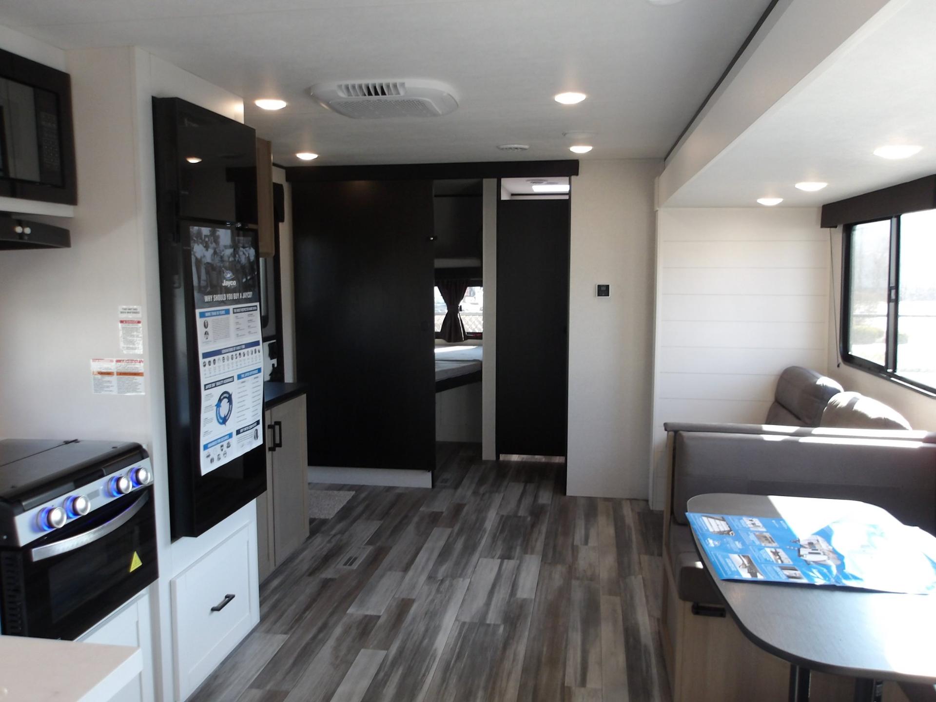 2026 Jayco 2026 Jayco Jay Flight SLX - thumbnail 34