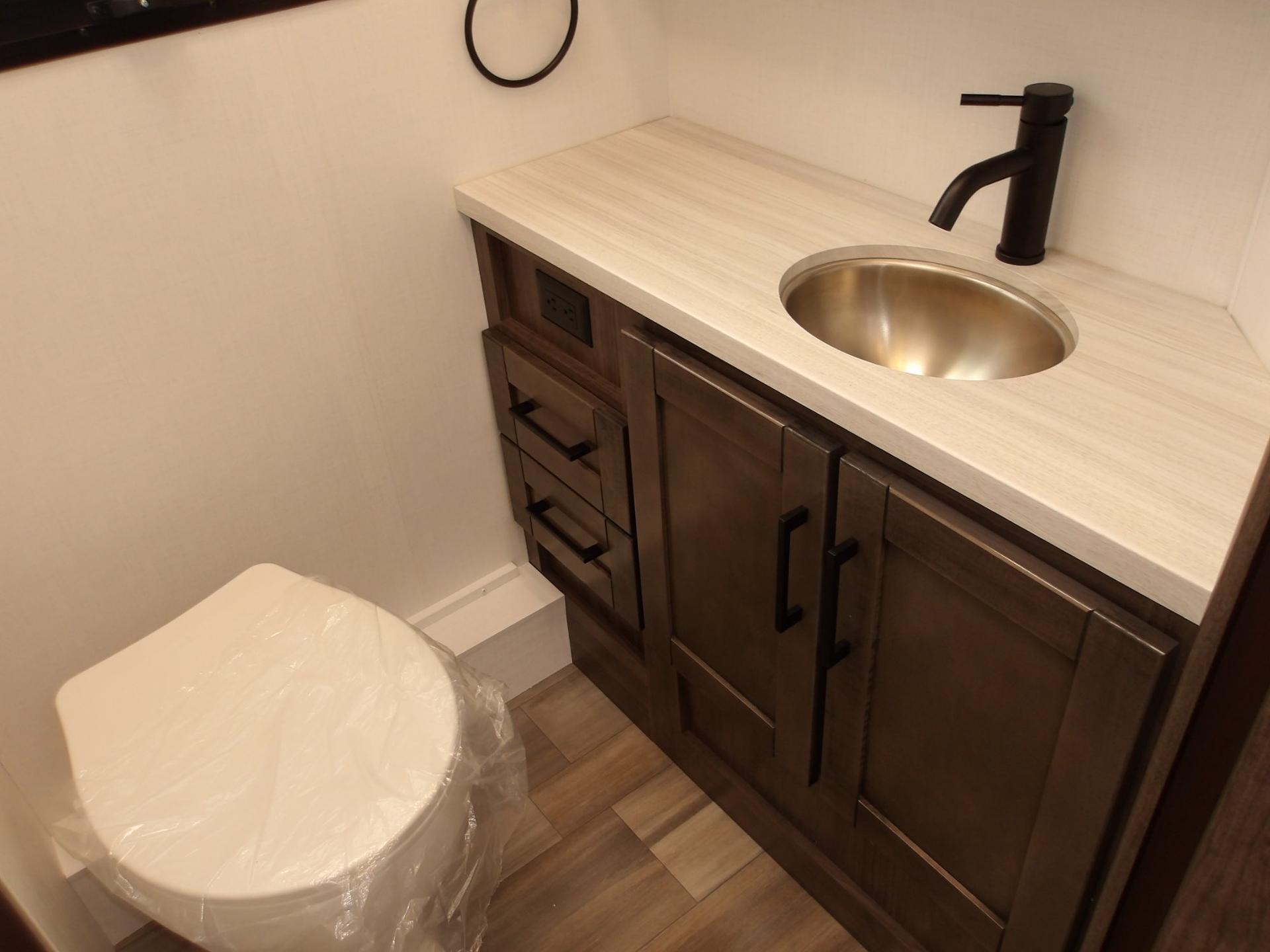 2026 Jayco 2026 Jayco Greyhawk - thumbnail 38