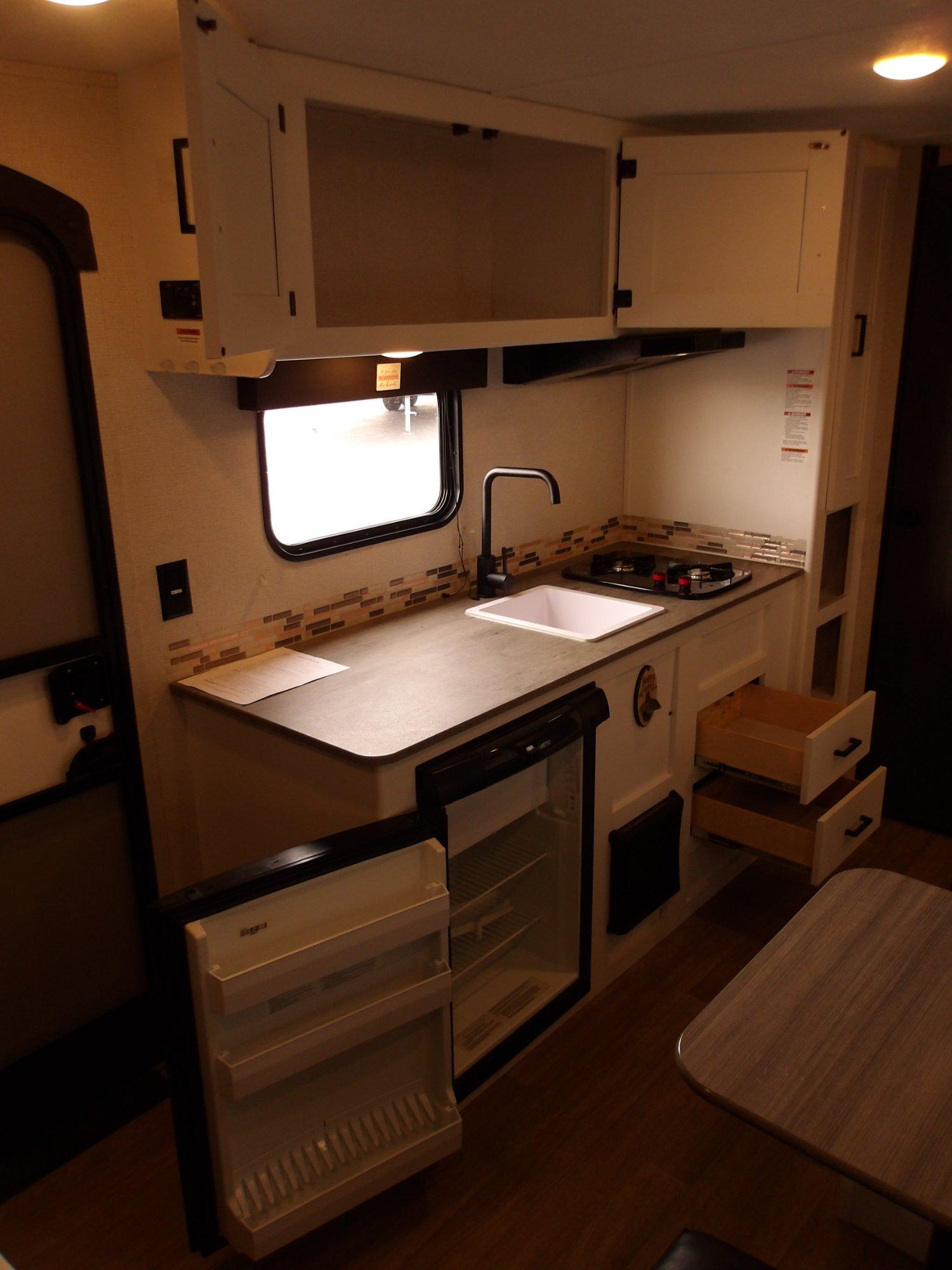 2021 Keystone 2021 Keystone Hideout - thumbnail 9