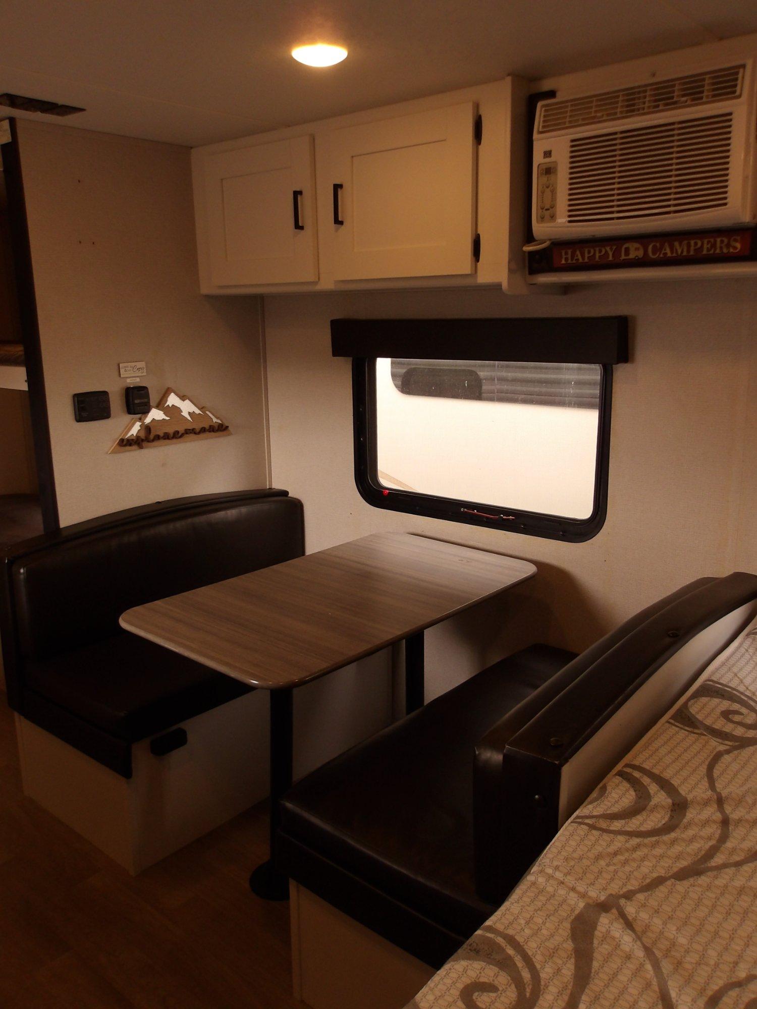 2021 Keystone 2021 Keystone Hideout - thumbnail 10