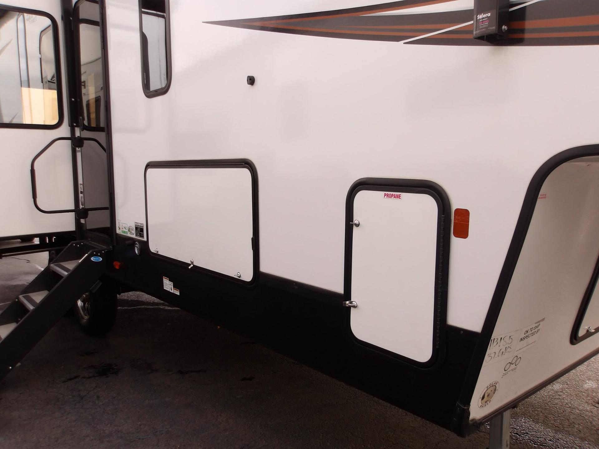 2024 FOREST RIVER 2024 FOREST RIVER SABRE - thumbnail 5