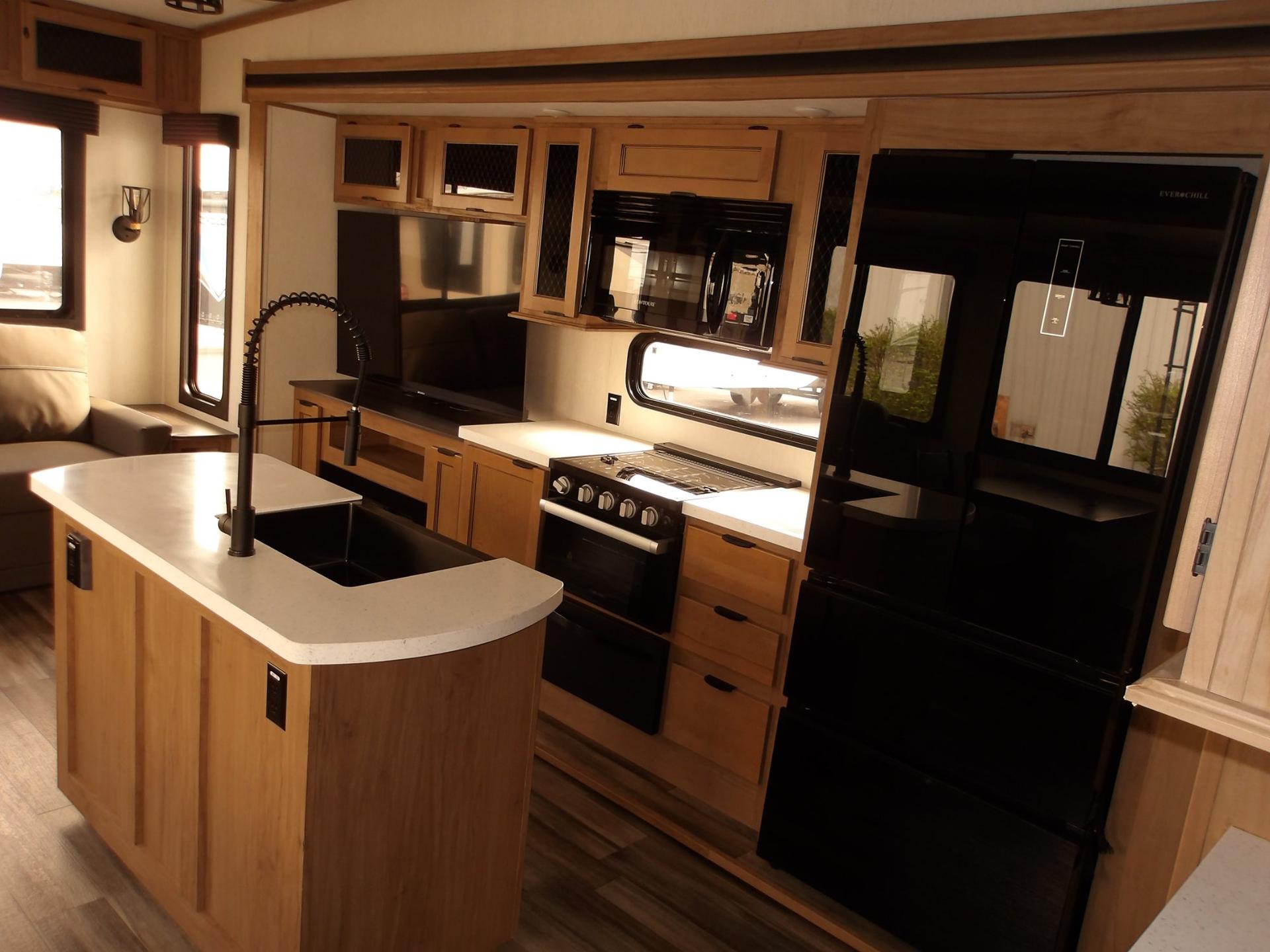 2024 FOREST RIVER 2024 FOREST RIVER SABRE - thumbnail 14