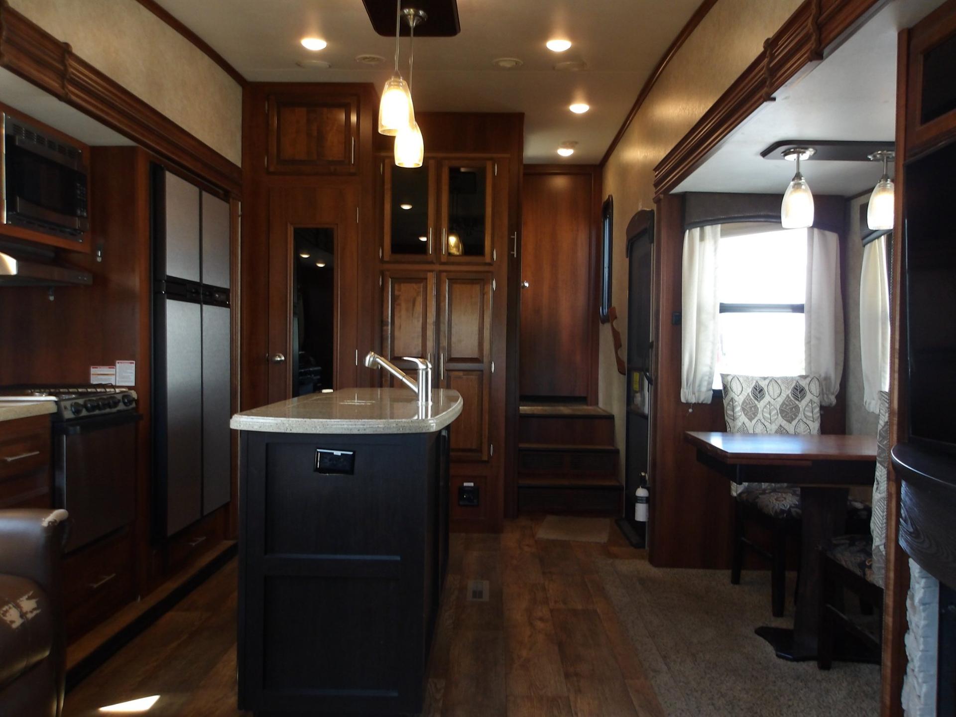 2017 Jayco 2017 Jayco Eagle - thumbnail 25