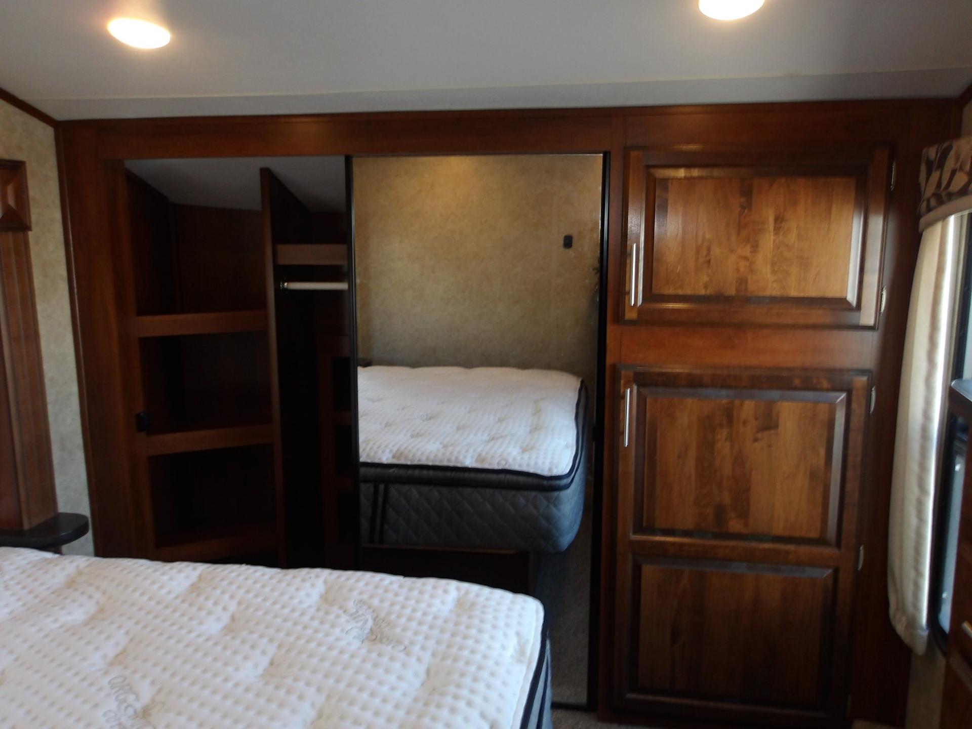 2017 Jayco 2017 Jayco Eagle - thumbnail 42