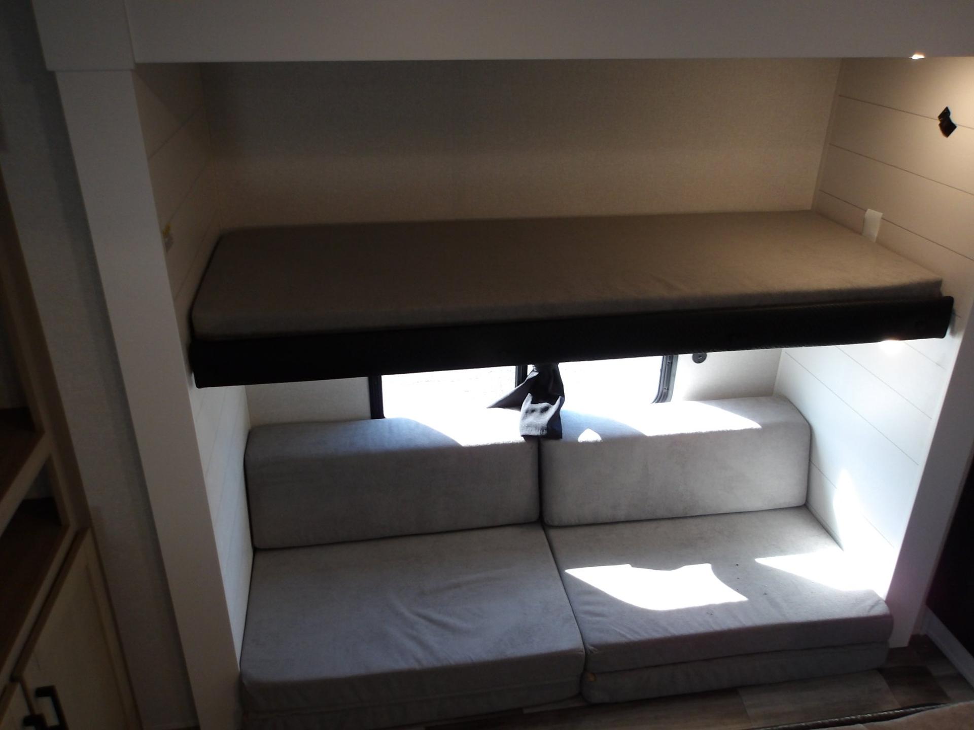 2026 Jayco 2026 Jayco Jay Flight SLX - thumbnail 35