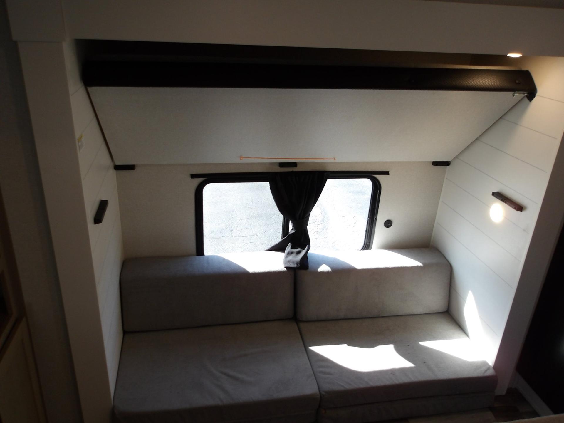 2026 Jayco 2026 Jayco Jay Flight SLX - thumbnail 36