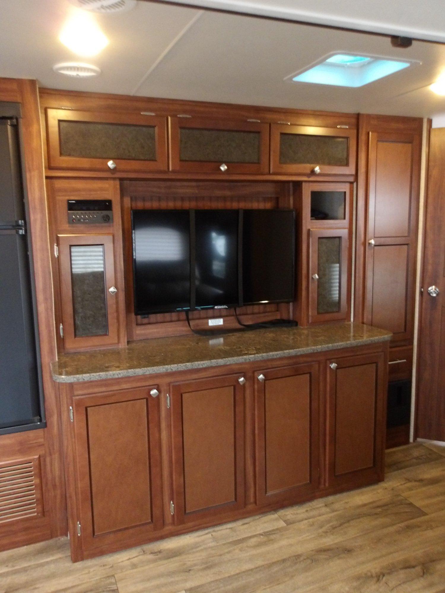 2017 Heartland 2017 Heartland Wilderness - thumbnail 17