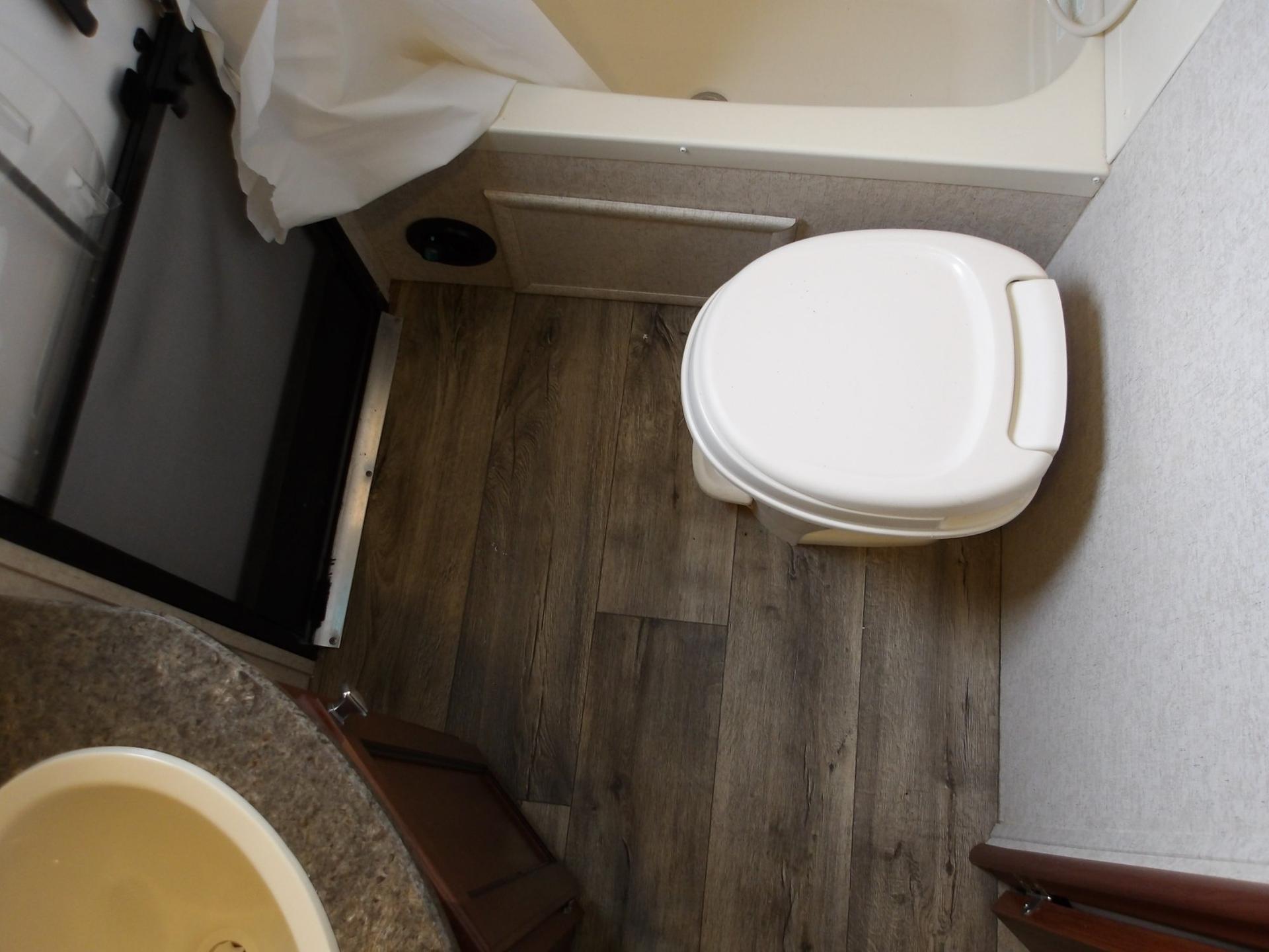 2017 Heartland 2017 Heartland Wilderness - thumbnail 25