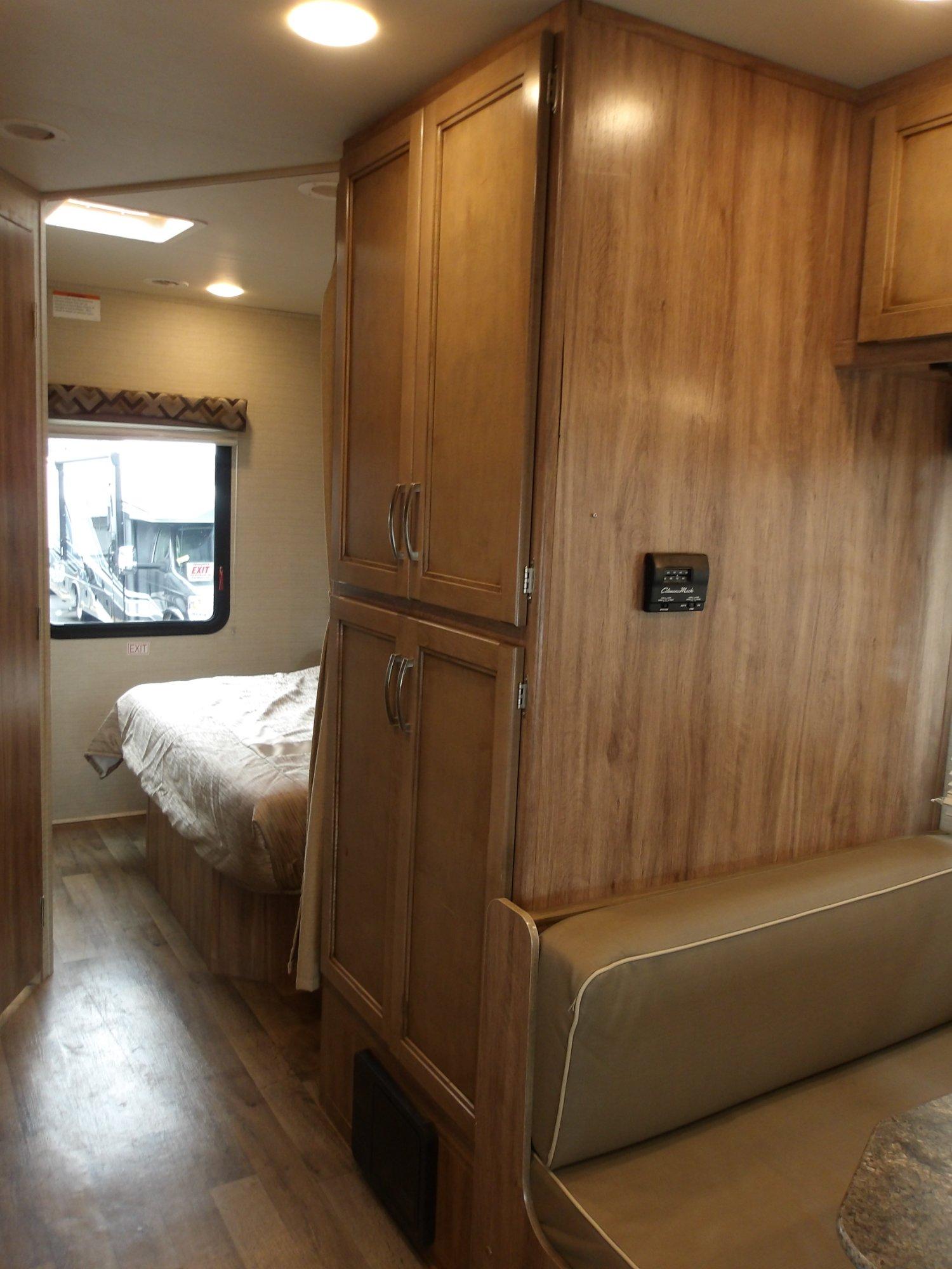 2019 Jayco 2019 Jayco Redhawk - thumbnail 17