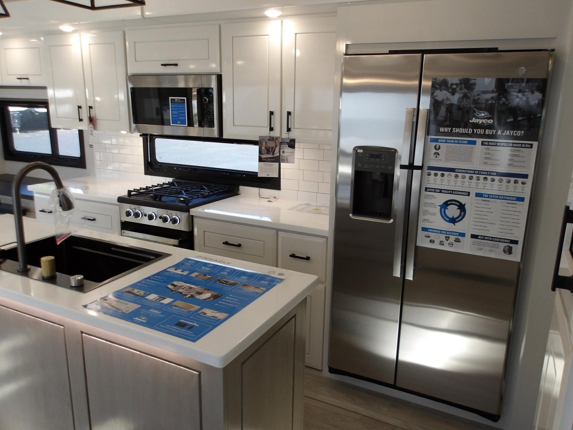2026 Jayco 2026 Jayco Pinnacle - thumbnail 15