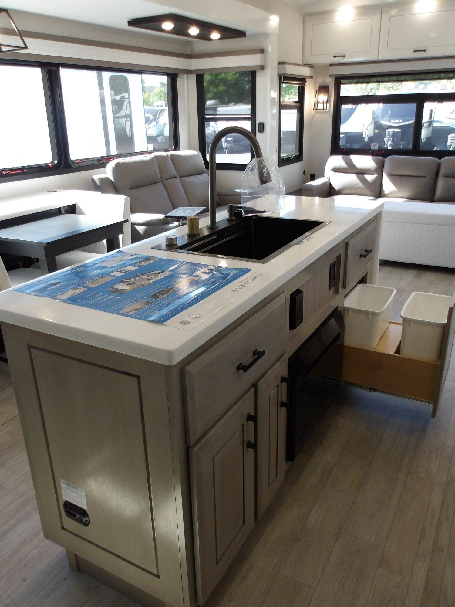 2026 Jayco 2026 Jayco Pinnacle - thumbnail 28