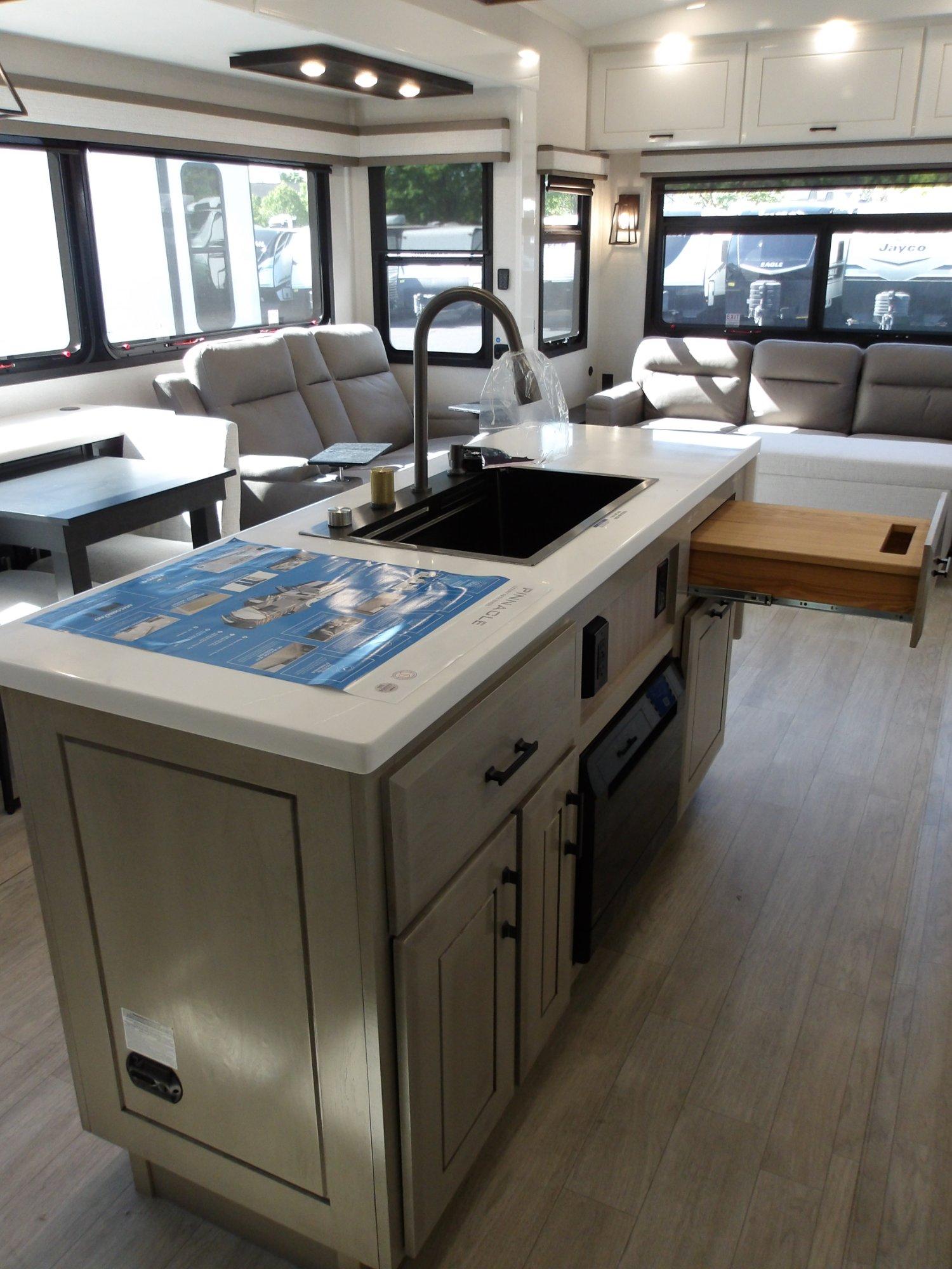 2026 Jayco 2026 Jayco Pinnacle - thumbnail 29
