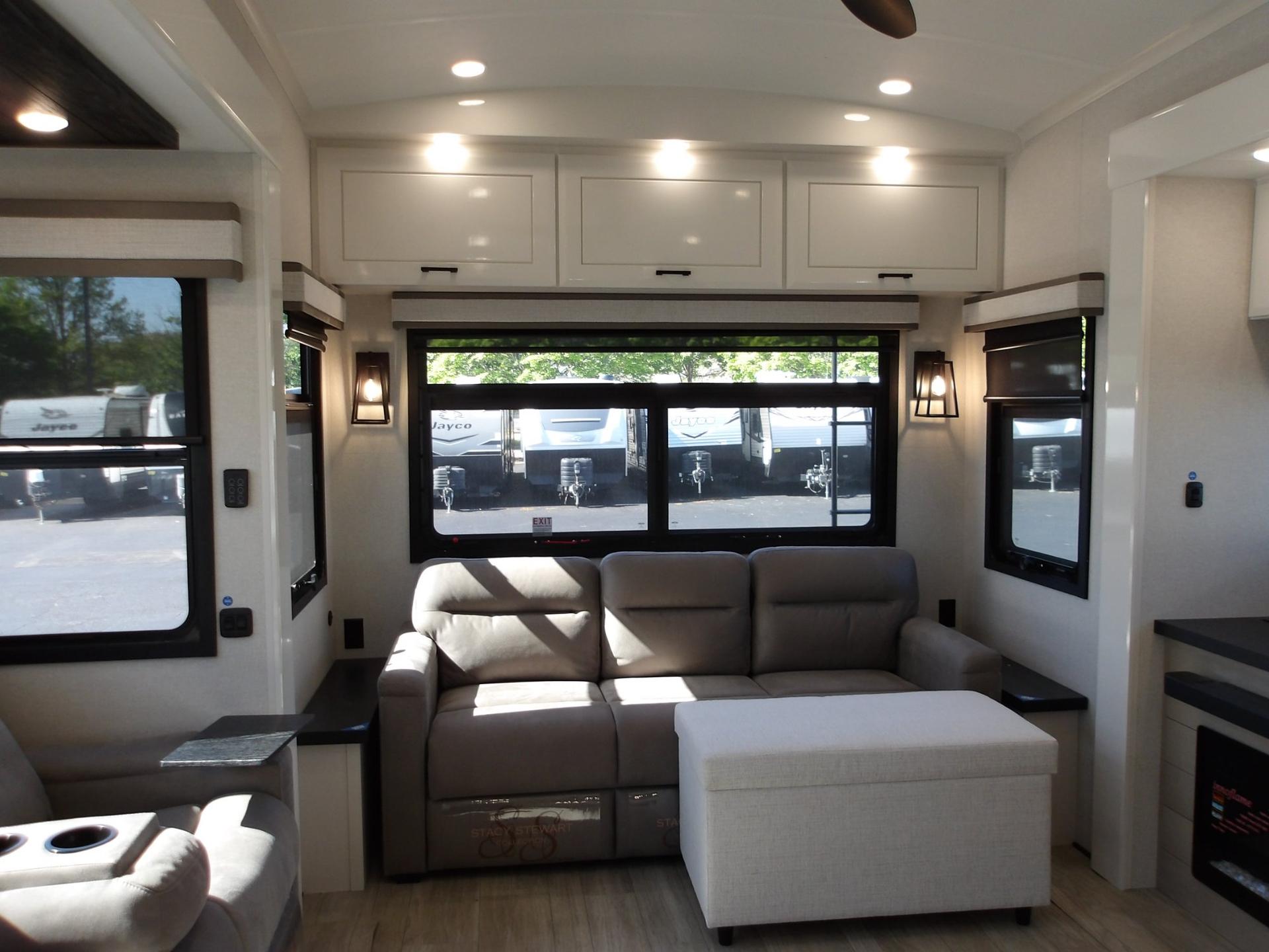 2026 Jayco 2026 Jayco Pinnacle - thumbnail 37