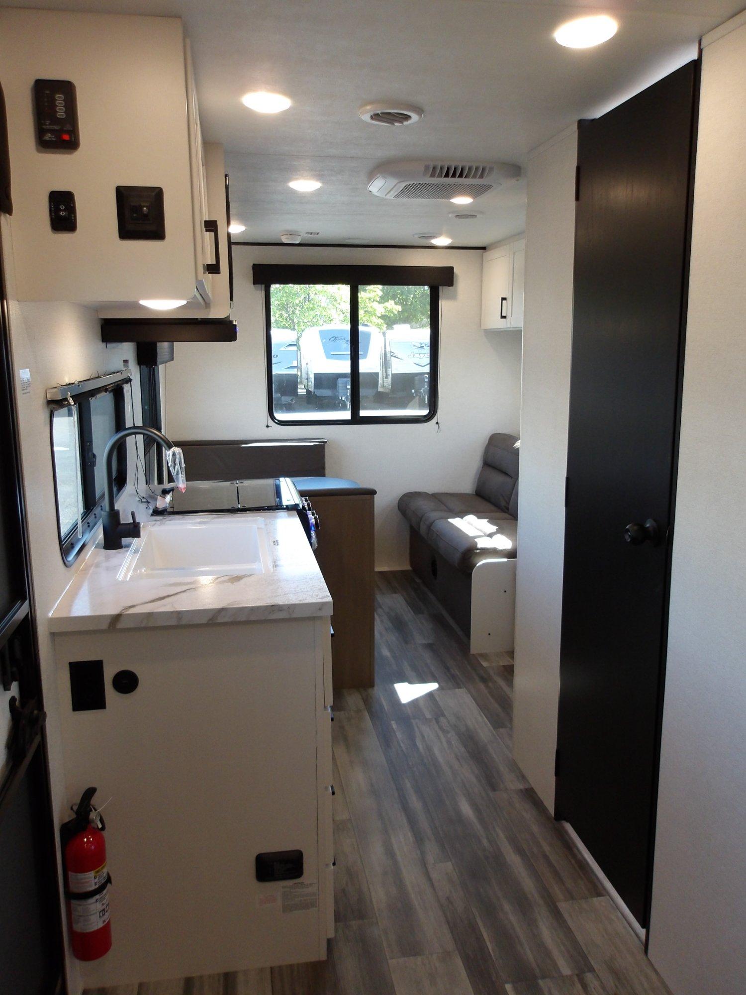 2026 Jayco 2026 Jayco Jay Flight SLX - thumbnail 8