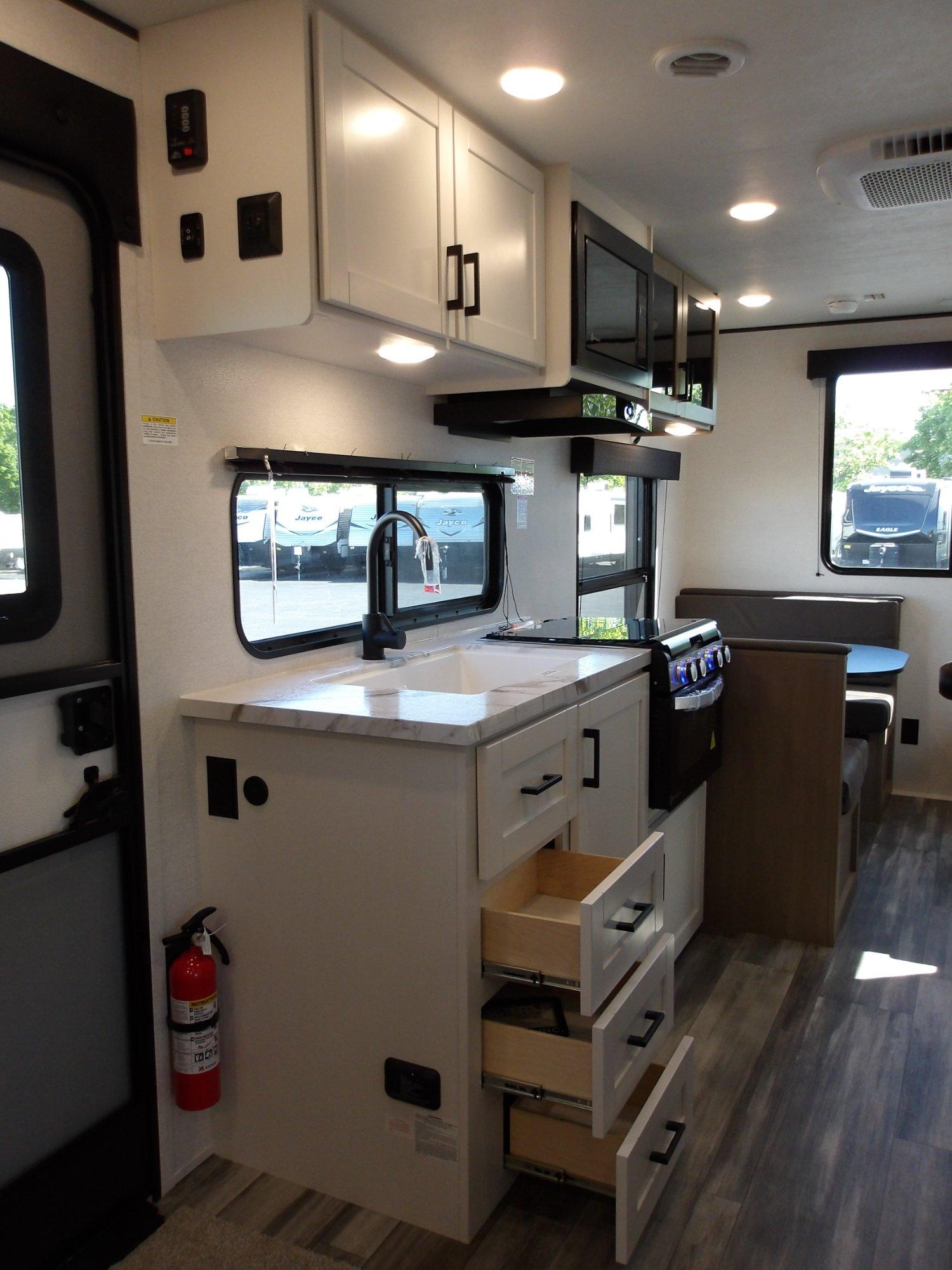 2026 Jayco 2026 Jayco Jay Flight SLX - thumbnail 10