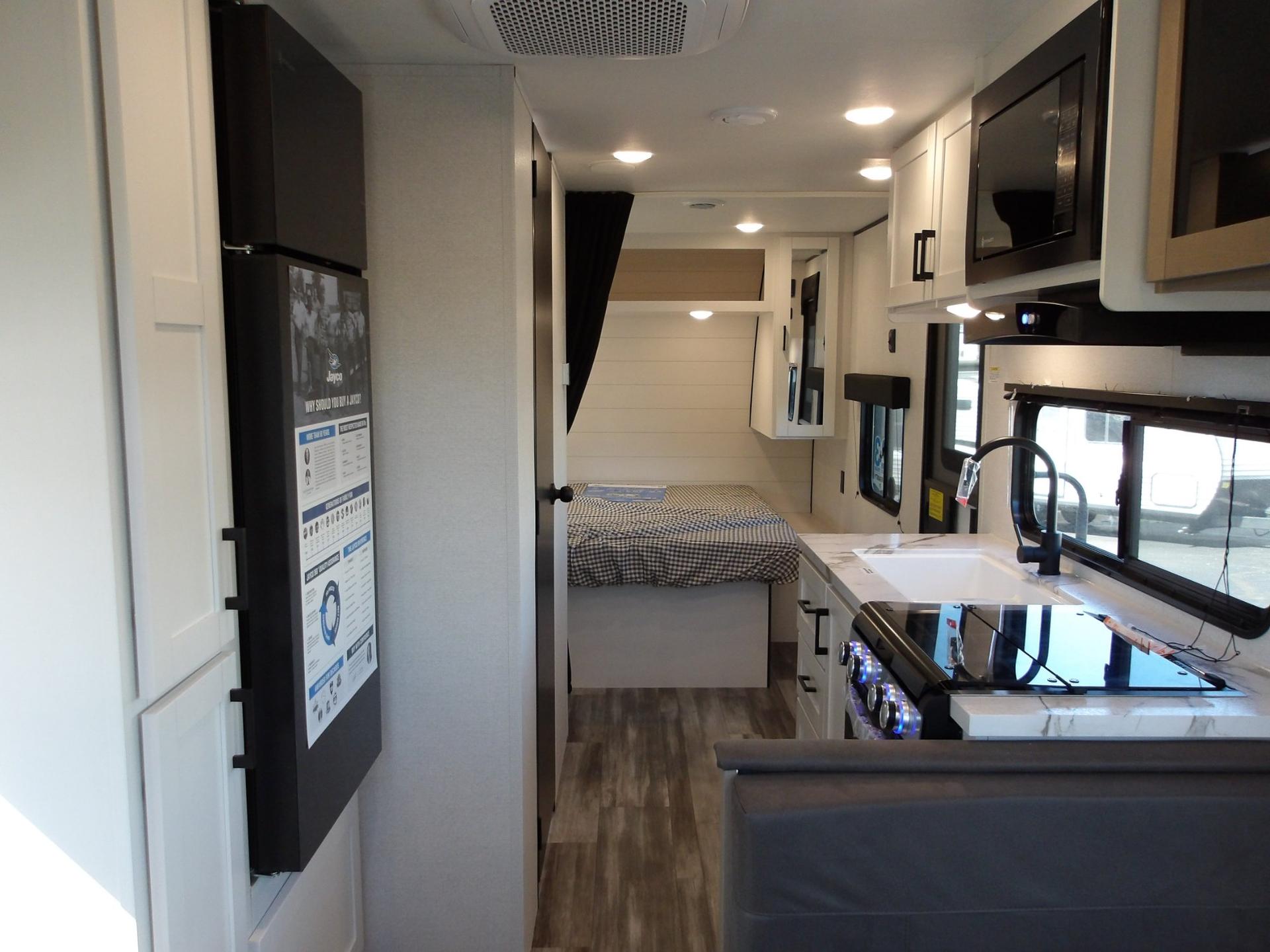 2026 Jayco 2026 Jayco Jay Flight SLX - thumbnail 23