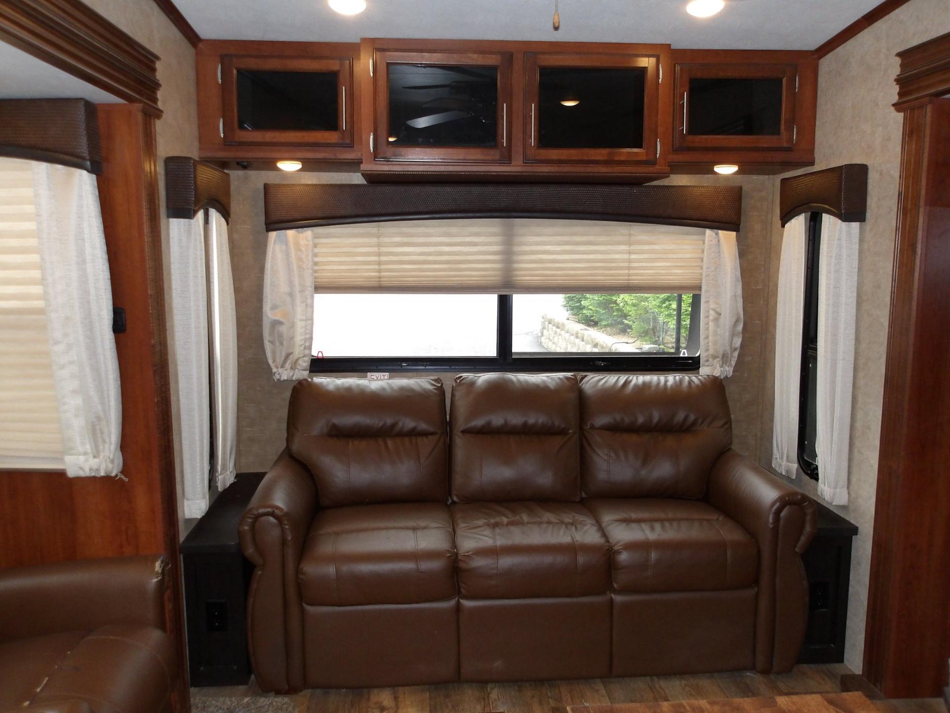 2017 Jayco 2017 Jayco Eagle - thumbnail 34