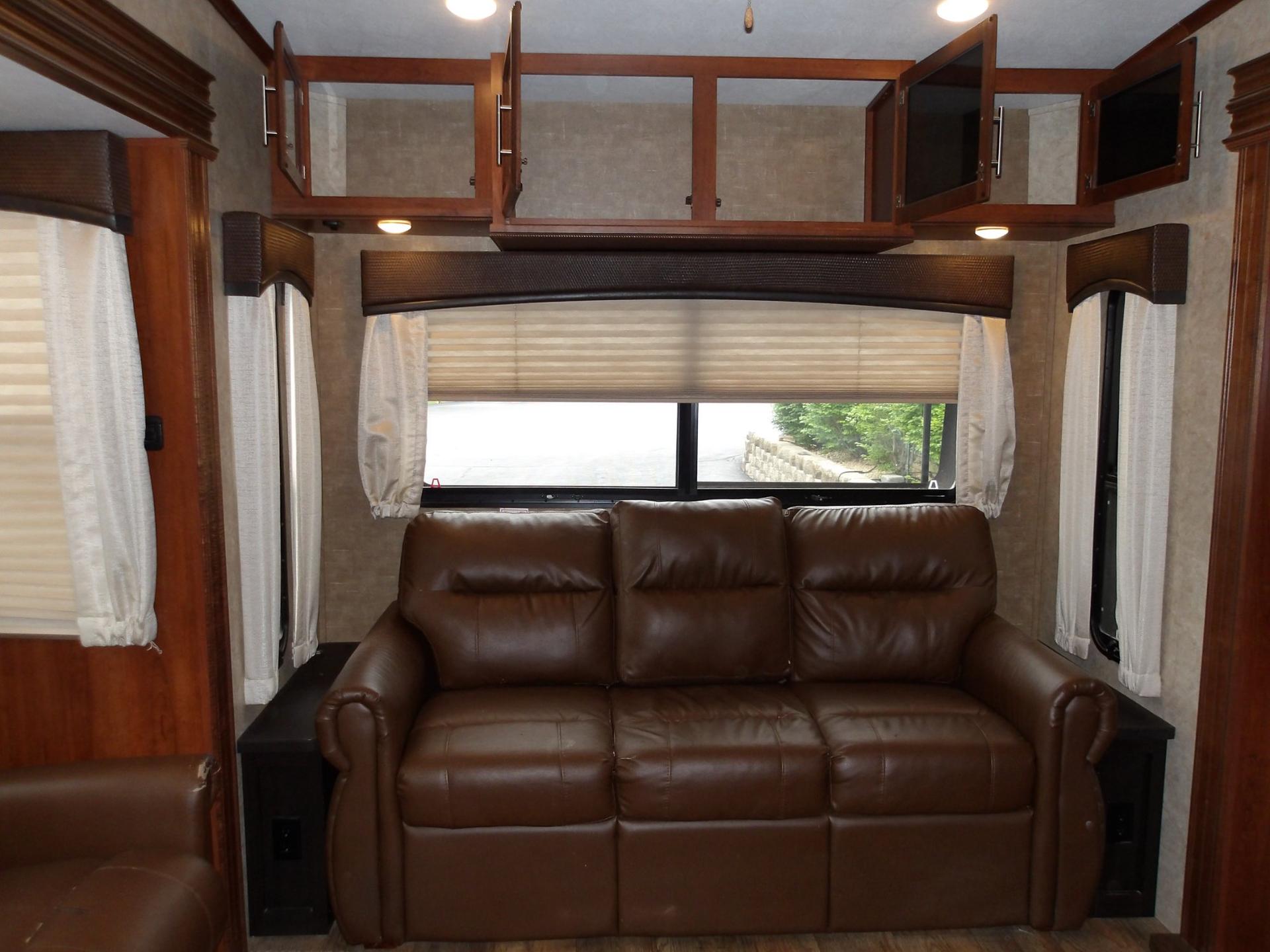 2017 Jayco 2017 Jayco Eagle - thumbnail 35