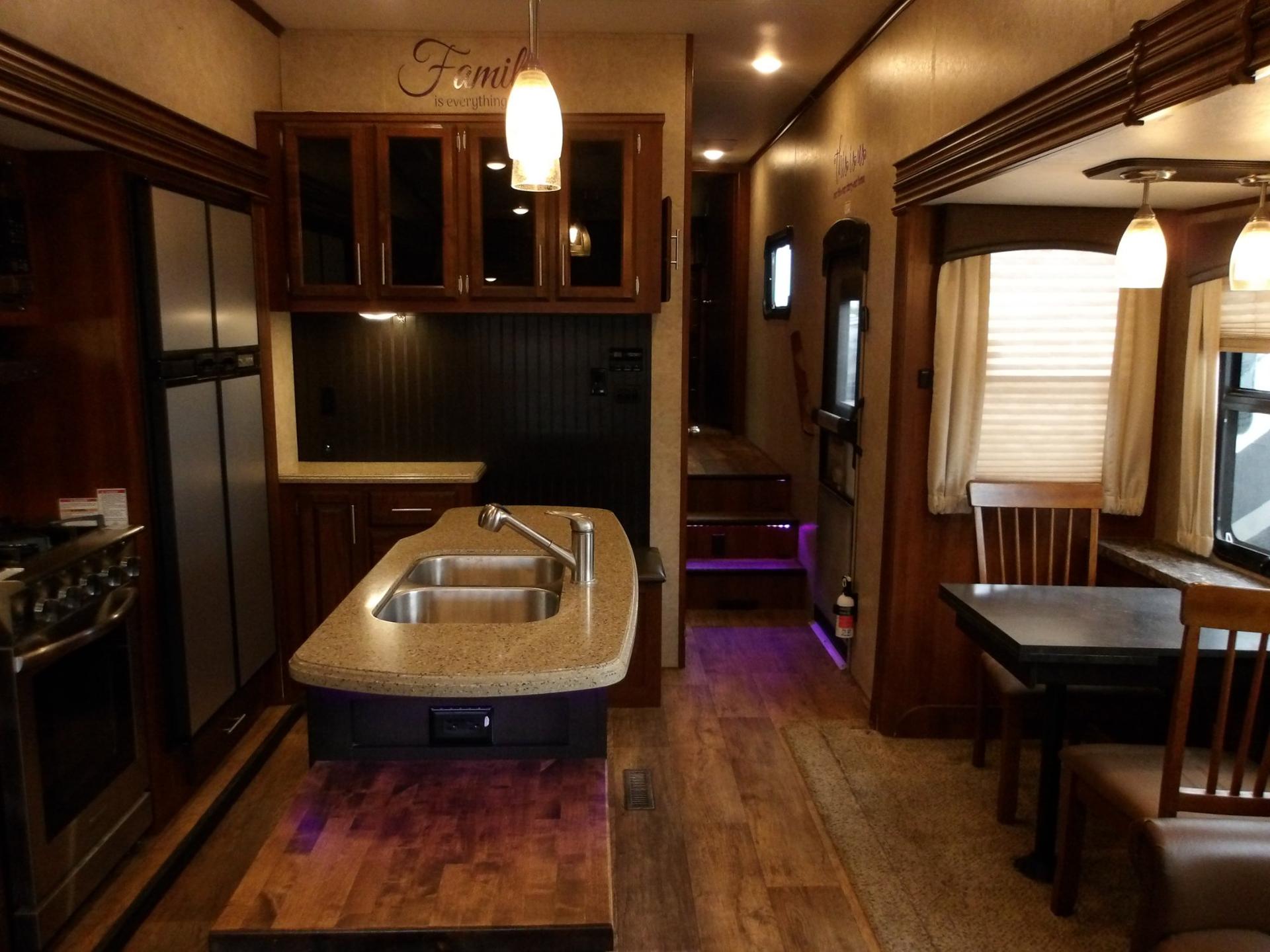 2017 Jayco 2017 Jayco Eagle - thumbnail 39