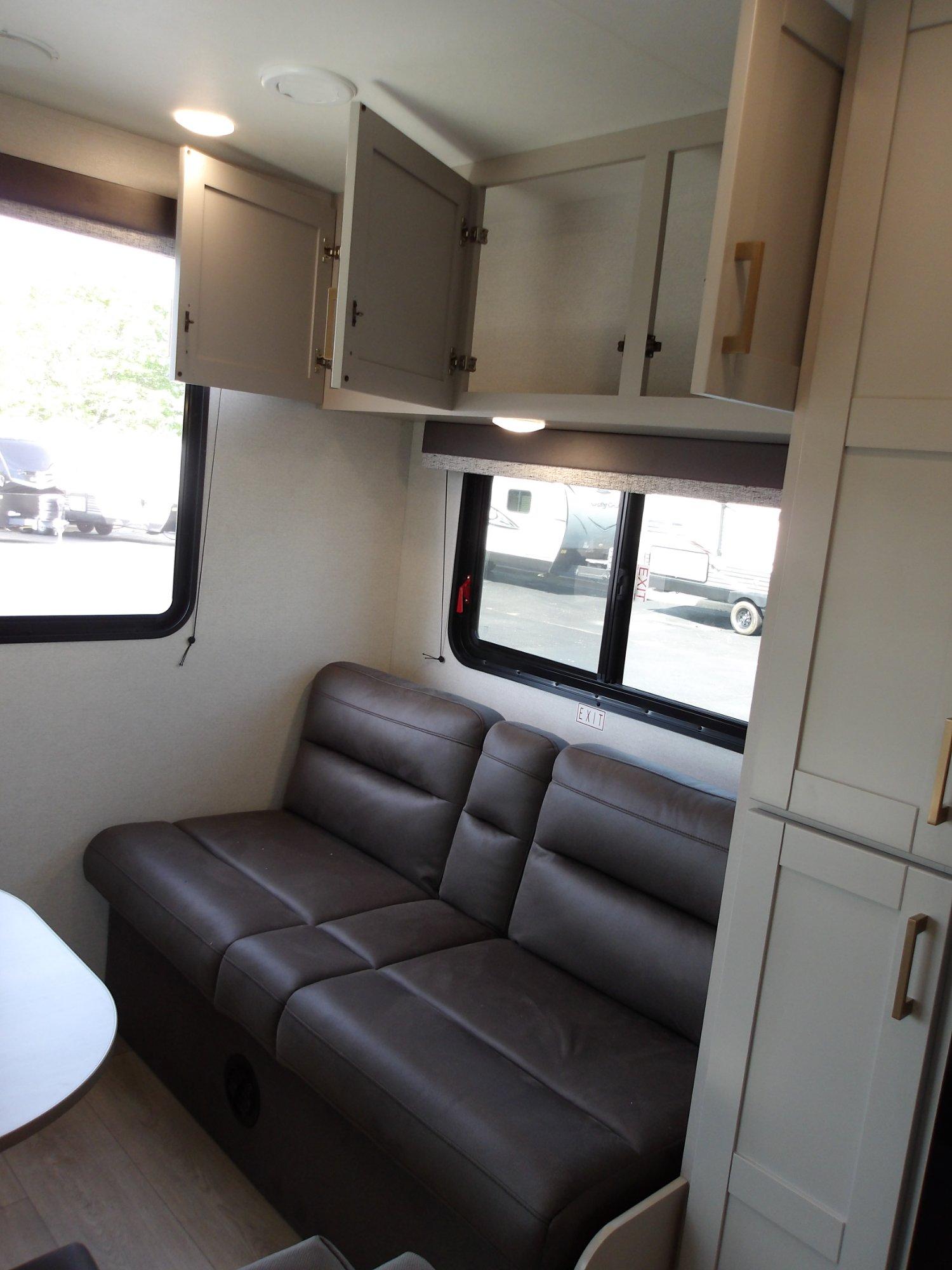2027 Jayco 2027 Jayco Jay Flight - thumbnail 16