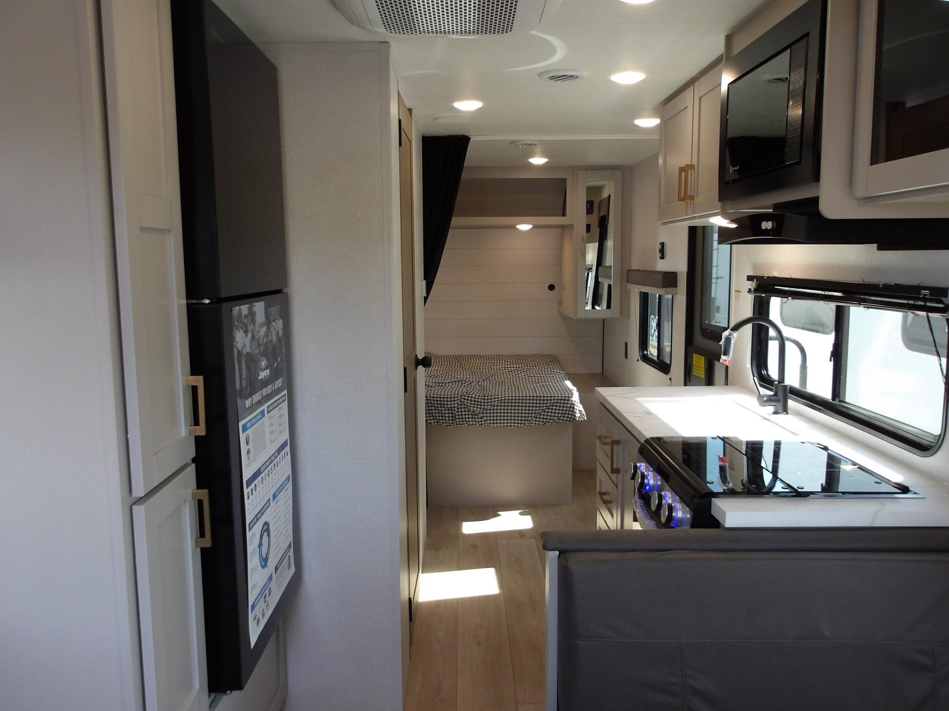 2027 Jayco 2027 Jayco Jay Flight - thumbnail 21