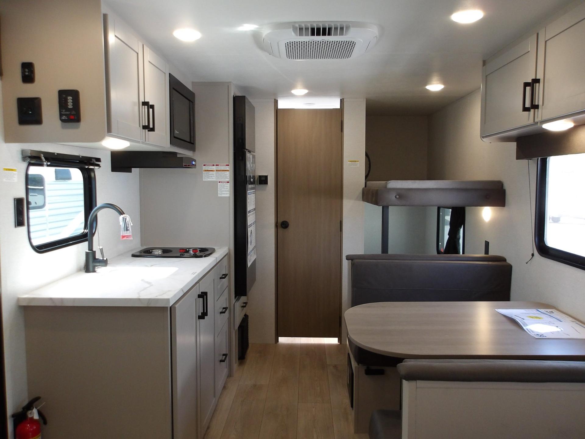 2027 Jayco 2027 Jayco Jay Flight - thumbnail 6