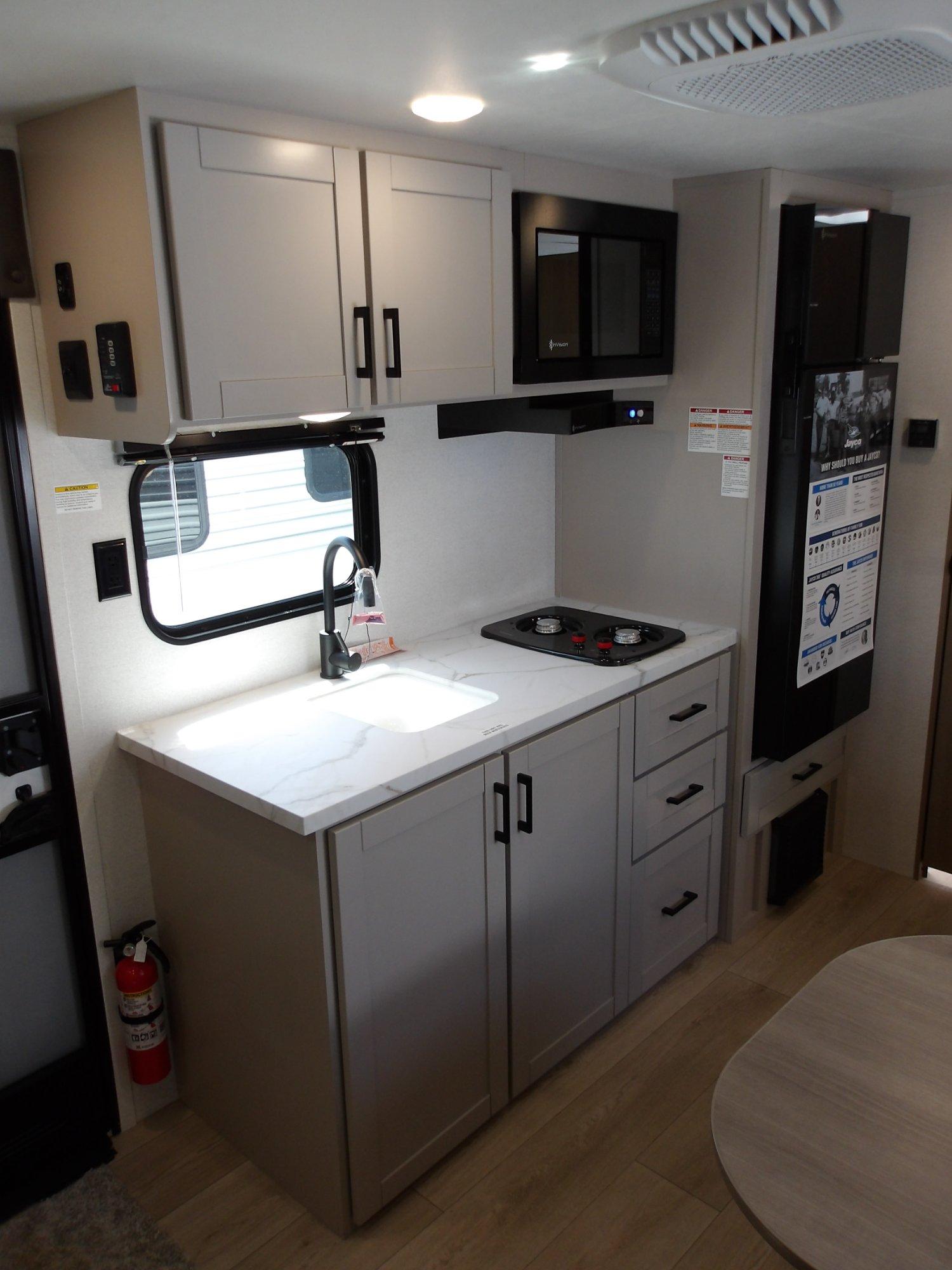 2027 Jayco 2027 Jayco Jay Flight - thumbnail 7
