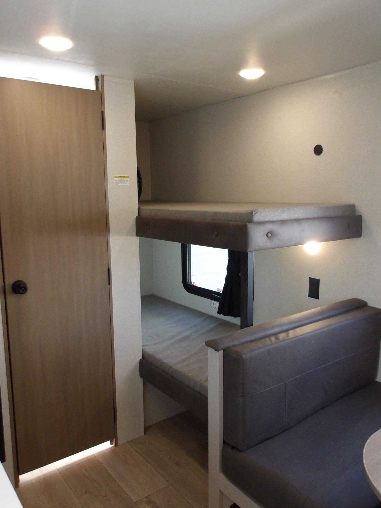 2027 Jayco 2027 Jayco Jay Flight - thumbnail 16