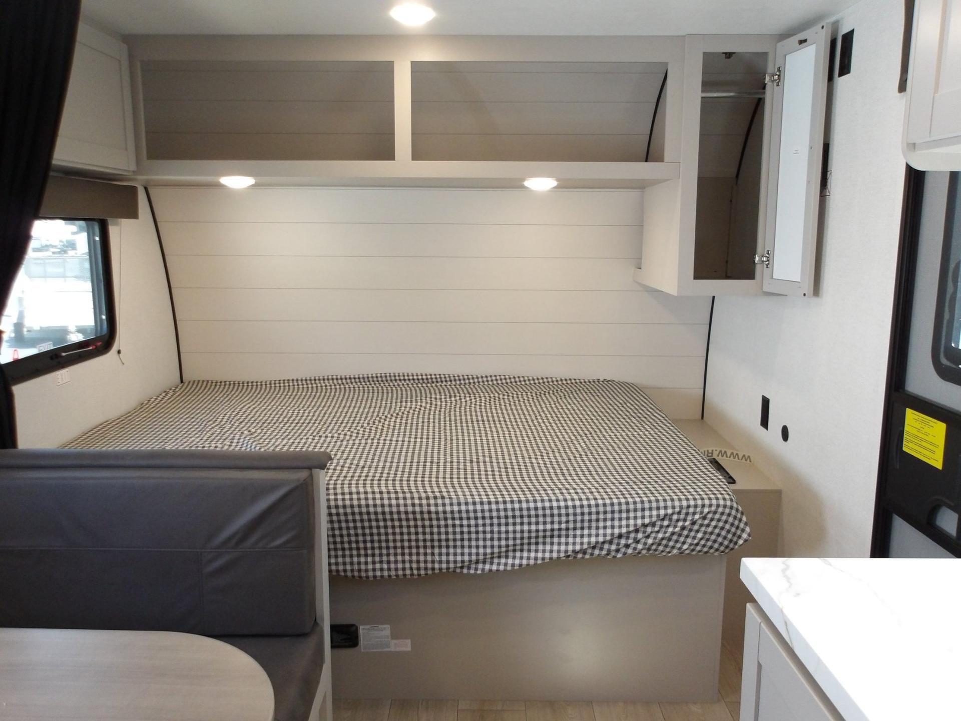 2027 Jayco 2027 Jayco Jay Flight - thumbnail 25
