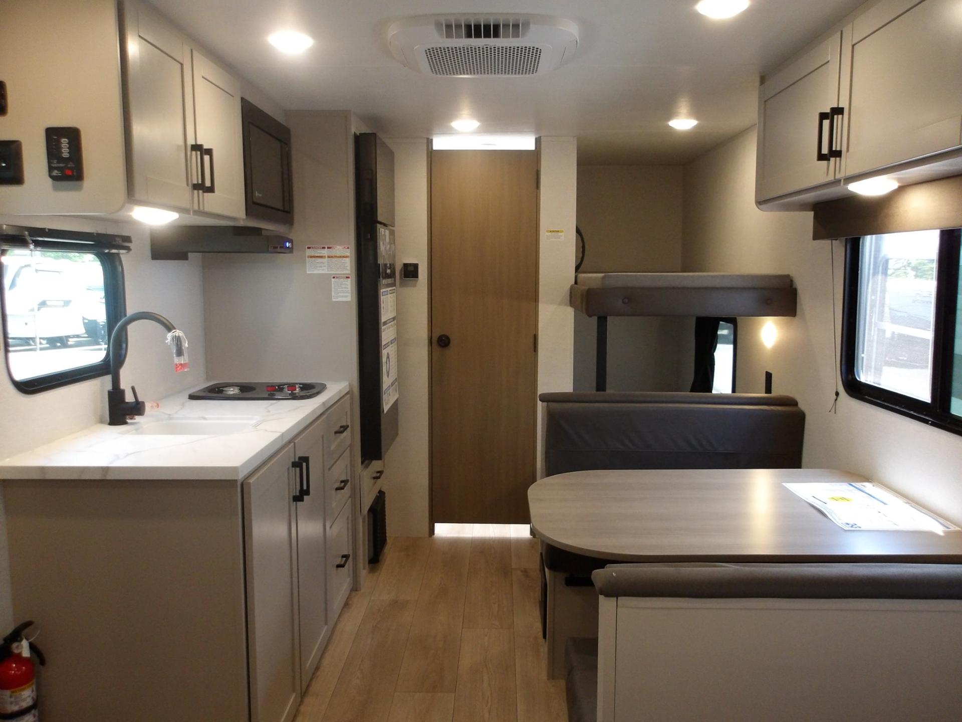 2027 Jayco 2027 Jayco Jay Flight - thumbnail 6