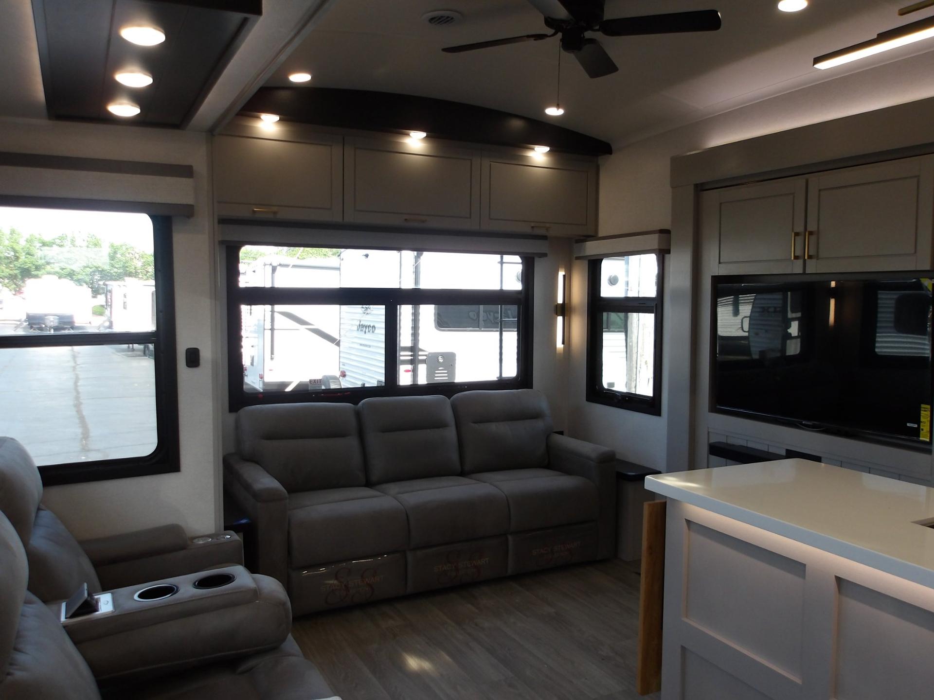 2027 Jayco 2027 Jayco North Point - thumbnail 33