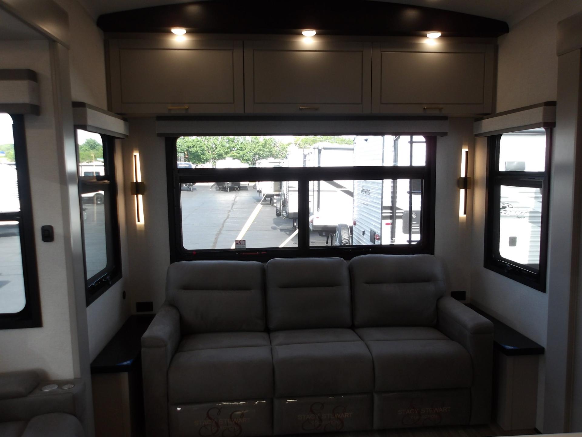 2027 Jayco 2027 Jayco North Point - thumbnail 35