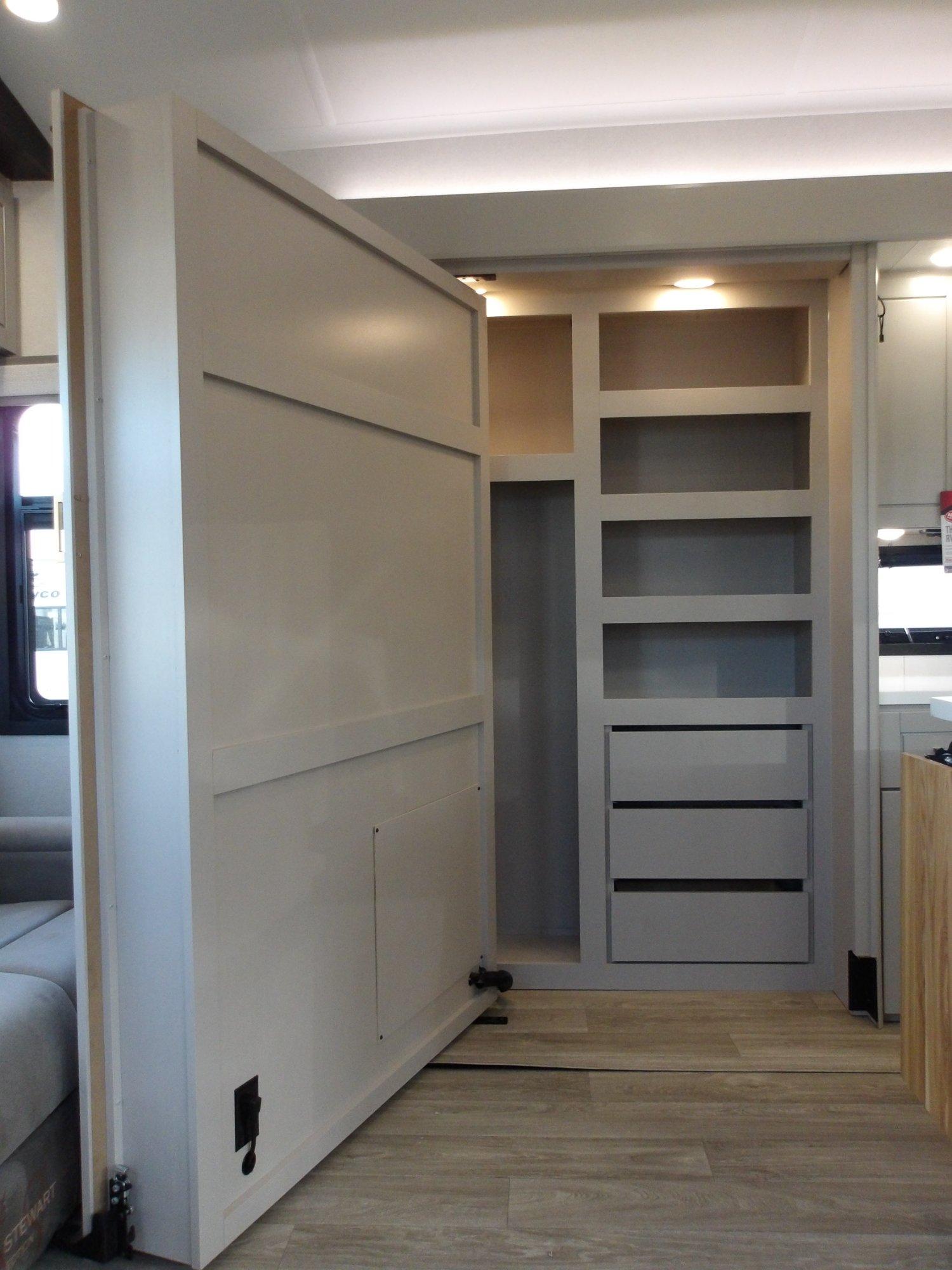 2027 Jayco 2027 Jayco North Point - thumbnail 40